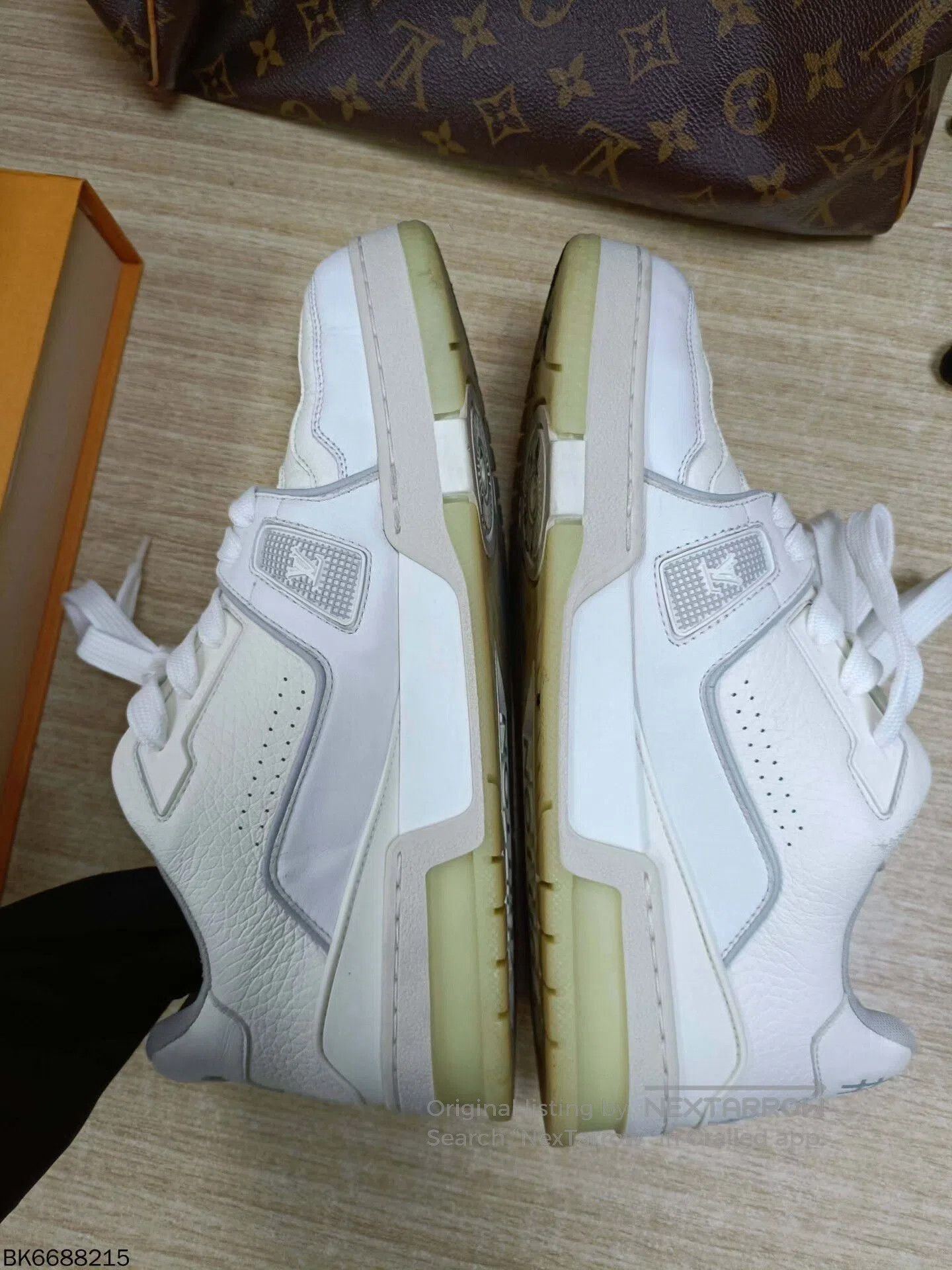 Louis Vuitton louis vuitton trainer leather sneakers 5.5. Size US 5.5 / EU 38 - 8 Thumbnail