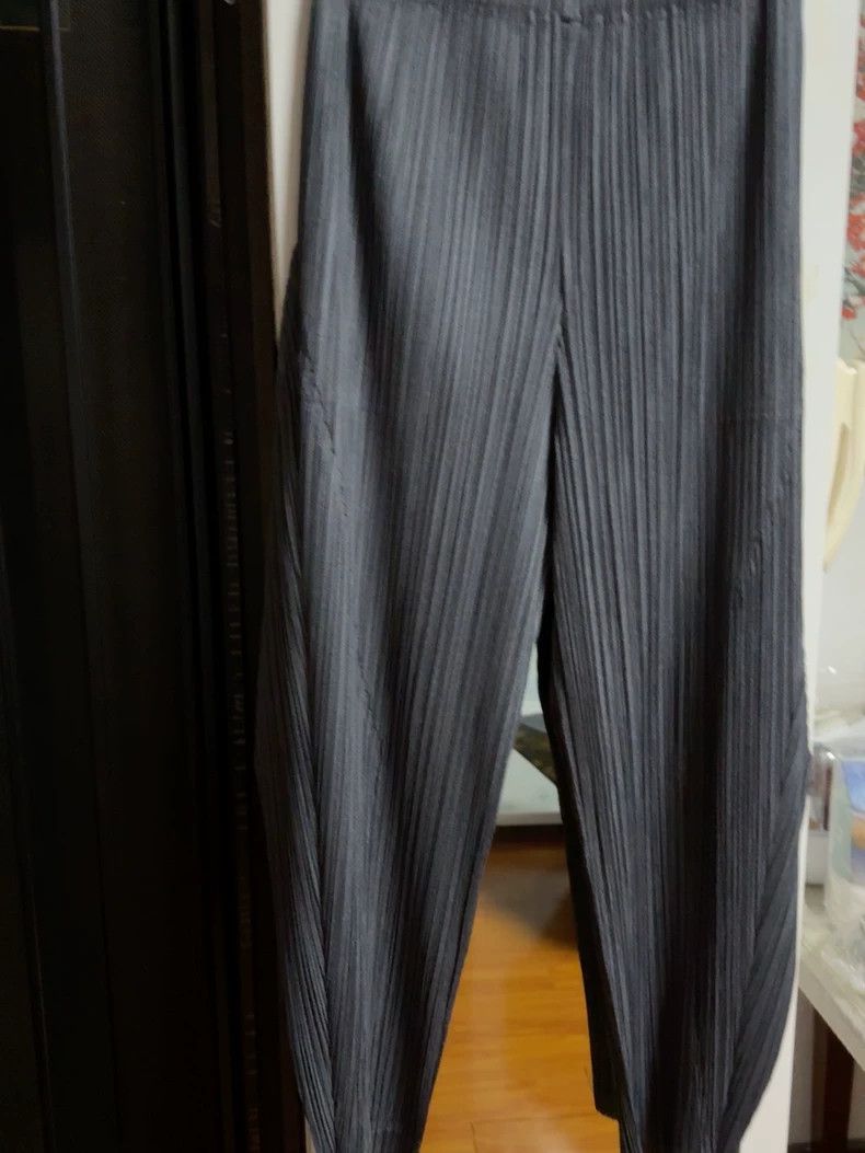 Issey Miyake issey miyake size:4 Grey irregular-shaped trousers 2505-Ne Size US 26 / EU 42 - 2 Thumbnail