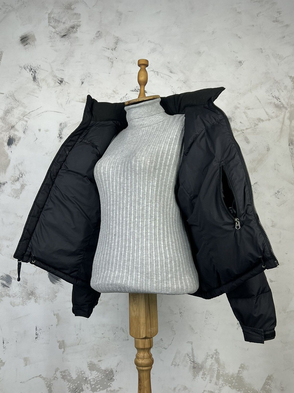 The North Face Vintage The North Face Down Puffer Jacket Size XS Size XS / US 0-2 / IT 36-38 - 7 Thumbnail