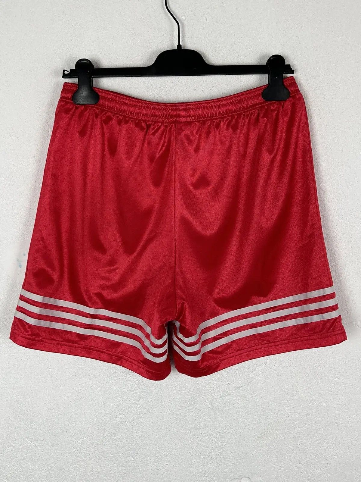 Adidas 90s Vintage Adidas FC Bayern Munchen Embroidered Logo Shorts Size US 32 / EU 48 - 6 Thumbnail