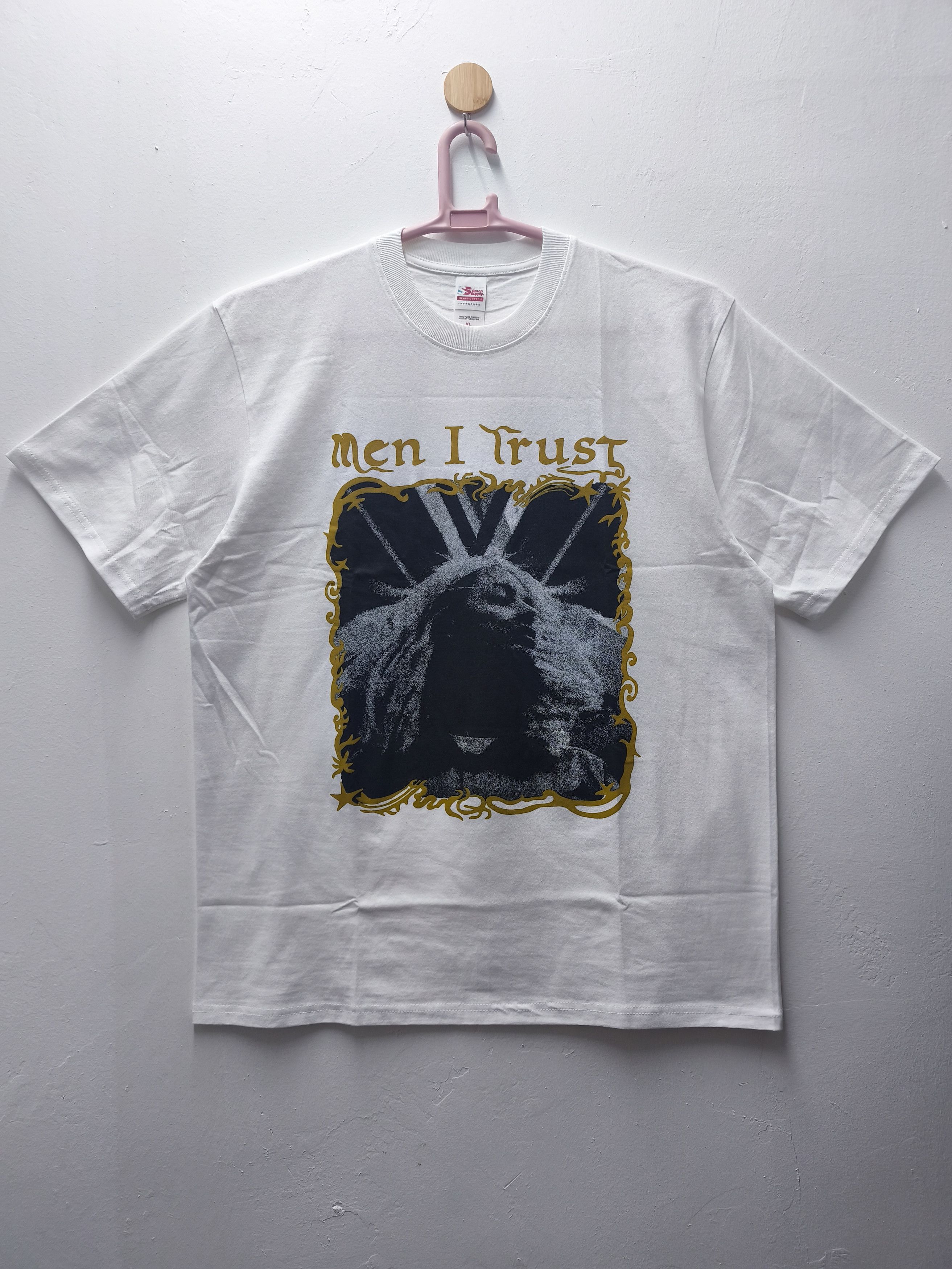 Band Tees Men I Trust Show Me How You Care T-shirt Size US XL / EU 56 / 4 - 1 Thumbnail