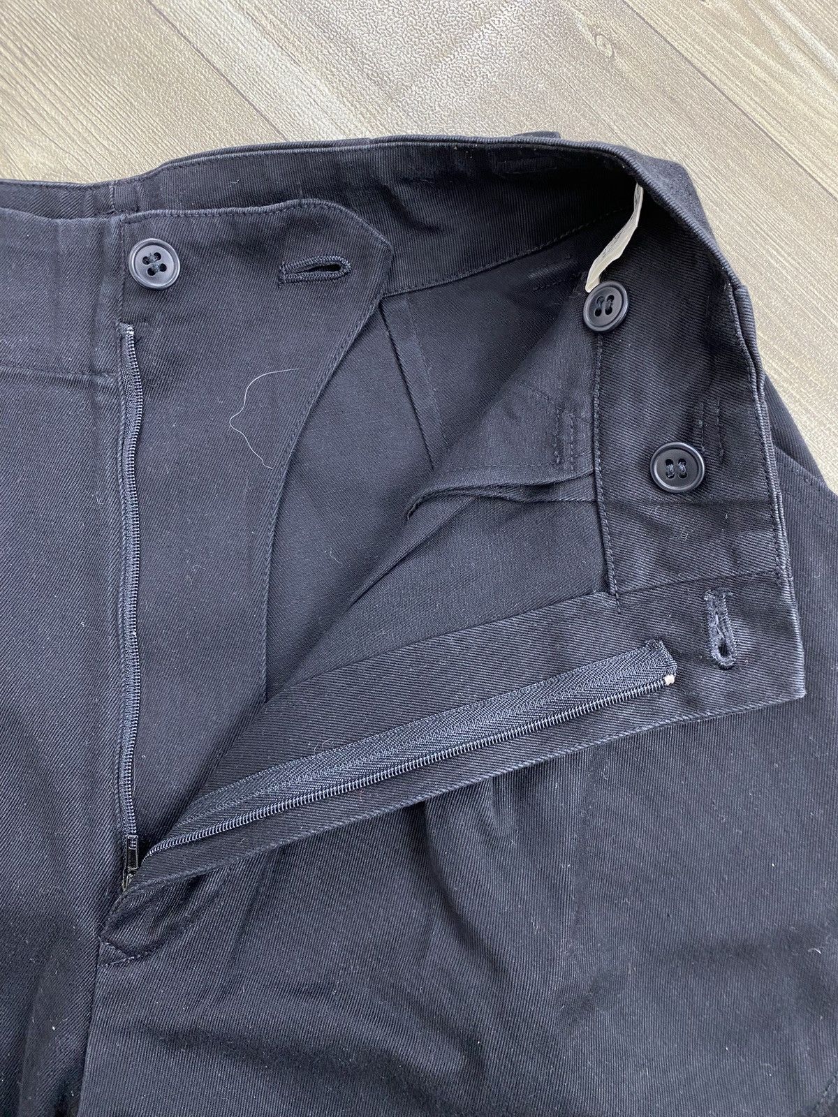 Issey Miyake 1990s Vintage Issey Miyake Men Trousers Pants Size US 28 / EU 44 - 9 Thumbnail