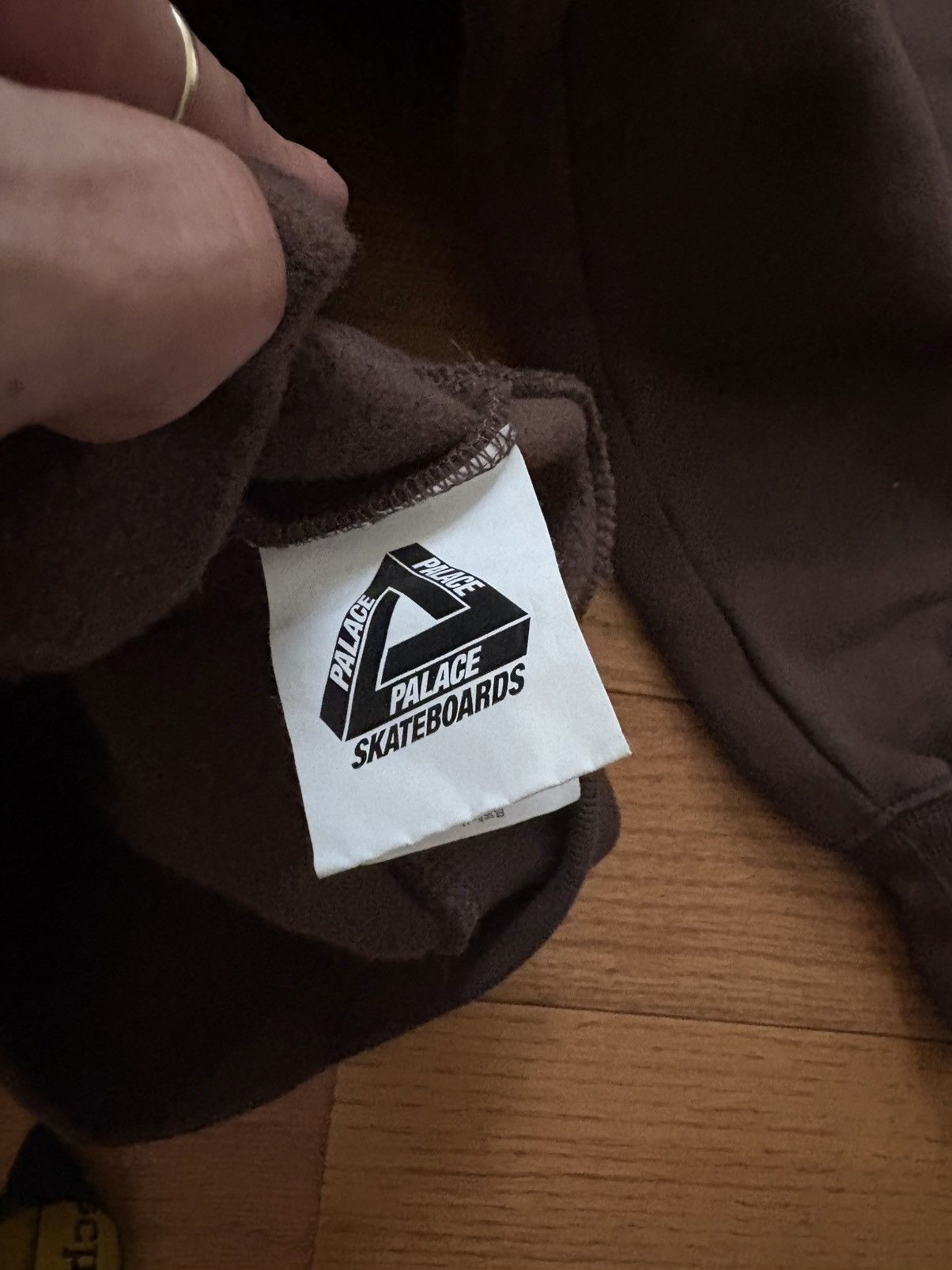 Palace Palace Skateboard OG P3 CREW FOX SIZING S/S 26 Description Size US M / EU 48-50 / 2 - 9 Thumbnail