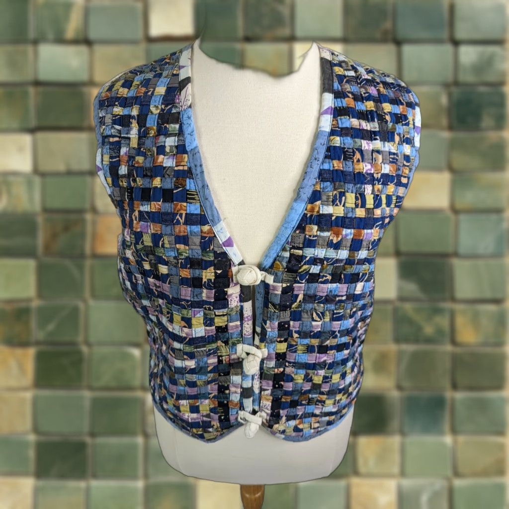 Vintage VINTAGE 90s Women's Vest Weave Quilted XL Blue Cotton V2J Braided Check Womens Vest Mens? Size XL / US 12-14 / IT 48-50 - 1 Thumbnail