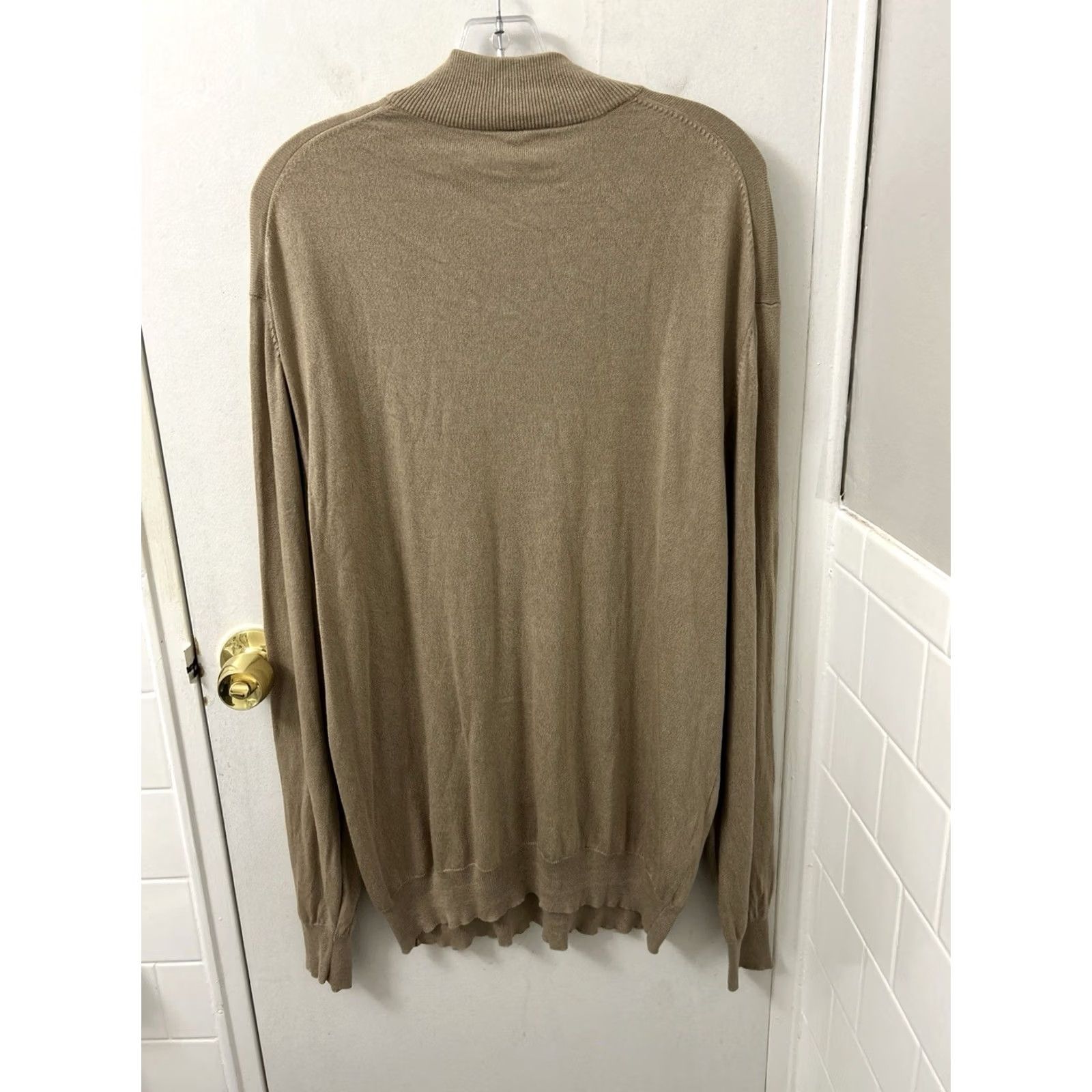 Jos. A. Bank Jos A Bank Signature Collection Sweater Mens 2XL Tan 100% Silk Mock Neck L/S Short Form: Pullover, Classic Fit Size US XXL / EU 58 / 5 - 7 Thumbnail