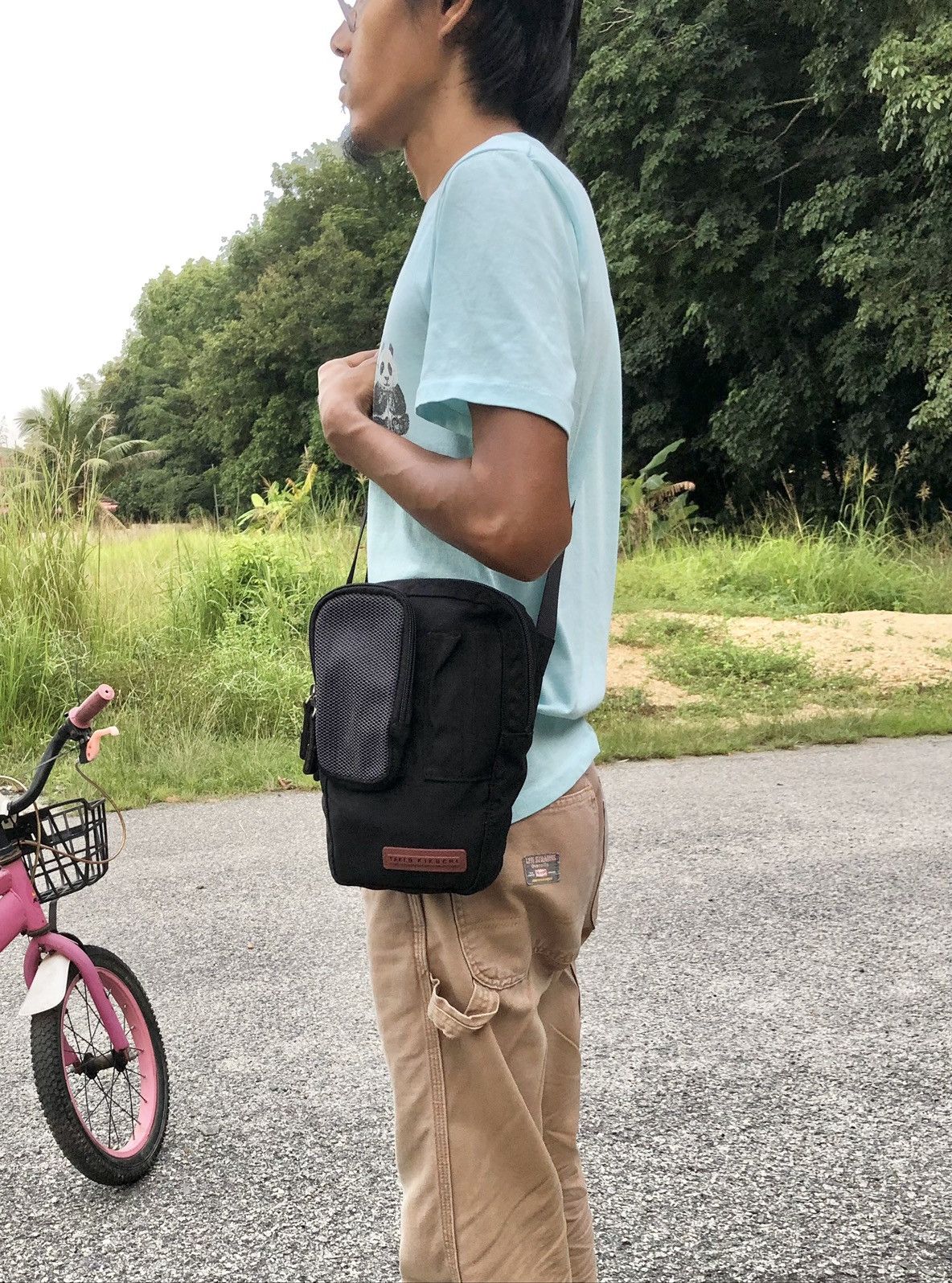 Takeo Kikuchi × Vintage VINTAGE CROSSBODY SLINGBAG BY TAKEO KIKUCHI Size ONE SIZE - 1 Thumbnail