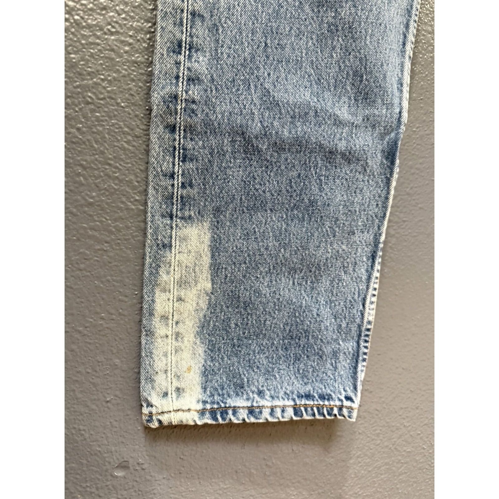 Levi's VINTAGE Levi’s 501 90’s Denim Jeans Men’s 34/32 Light Wash Sun Fade Button Fly Size US 34 / EU 50 - 6 Thumbnail