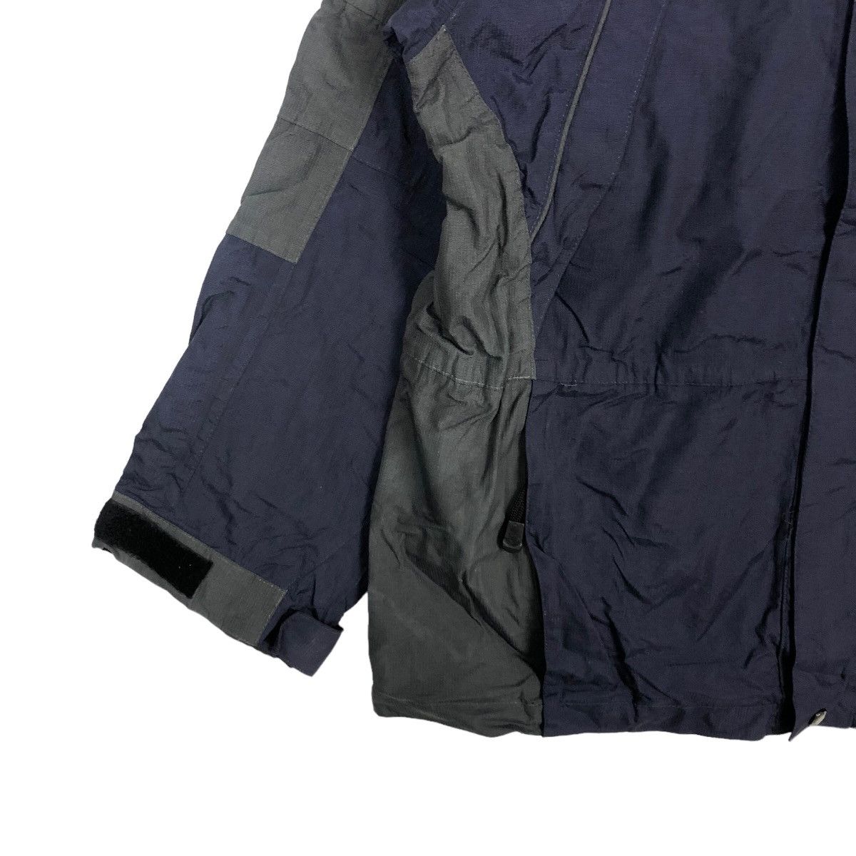 The North Face VINTAGE THE NORTH FACE SUMMIT SERIES SURVIVAL JACKET Size US L / EU 52-54 / 3 - 3 Thumbnail