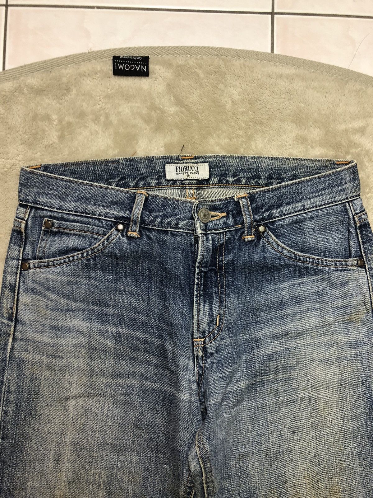 Fiorucci × Vintage Vintage Fiorucci Distressed Denim Straight Cut Made In Japan Size US 28 / EU 44 - 4 Thumbnail