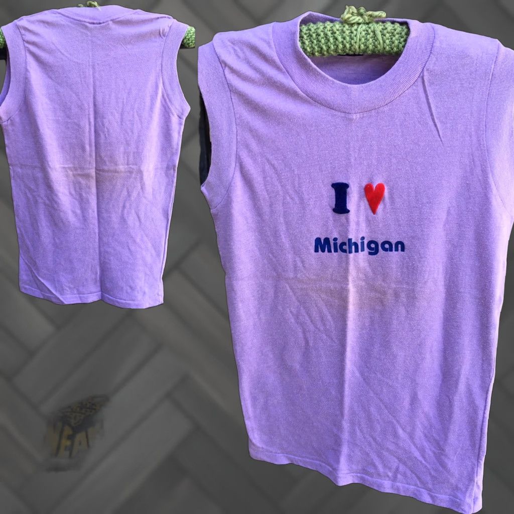 J Brand VINTAGE I Love Michigan Muscle Shirt Tee Heart Worn 80s Sneakers Mens S Purple Graphic Tee Size US S / EU 44-46 / 1 - 1 Thumbnail