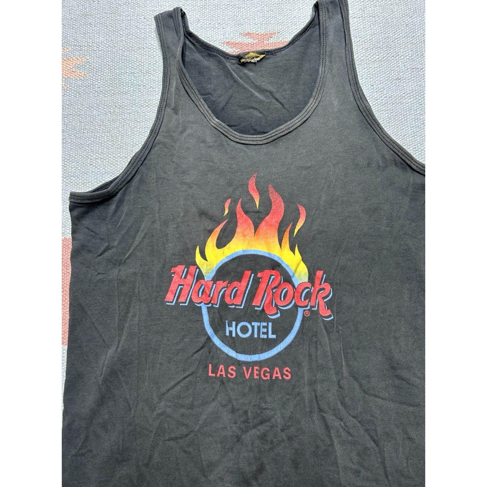Hard Rock Cafe VINTAGE Hard Rock Hotel Vegas Flames Tank Top Sleeveless T Shirt Large Black Men T-Shirt Slim Fit H/R Size US L / EU 52-54 / 3 - 2 Thumbnail