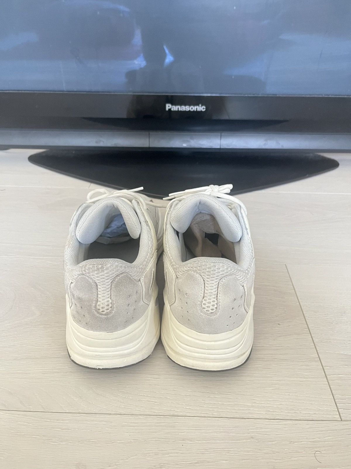 Adidas × Yeezy Yeezy Boost 700 ‘Analog’ Size US 13 / EU 46 - 4 Thumbnail