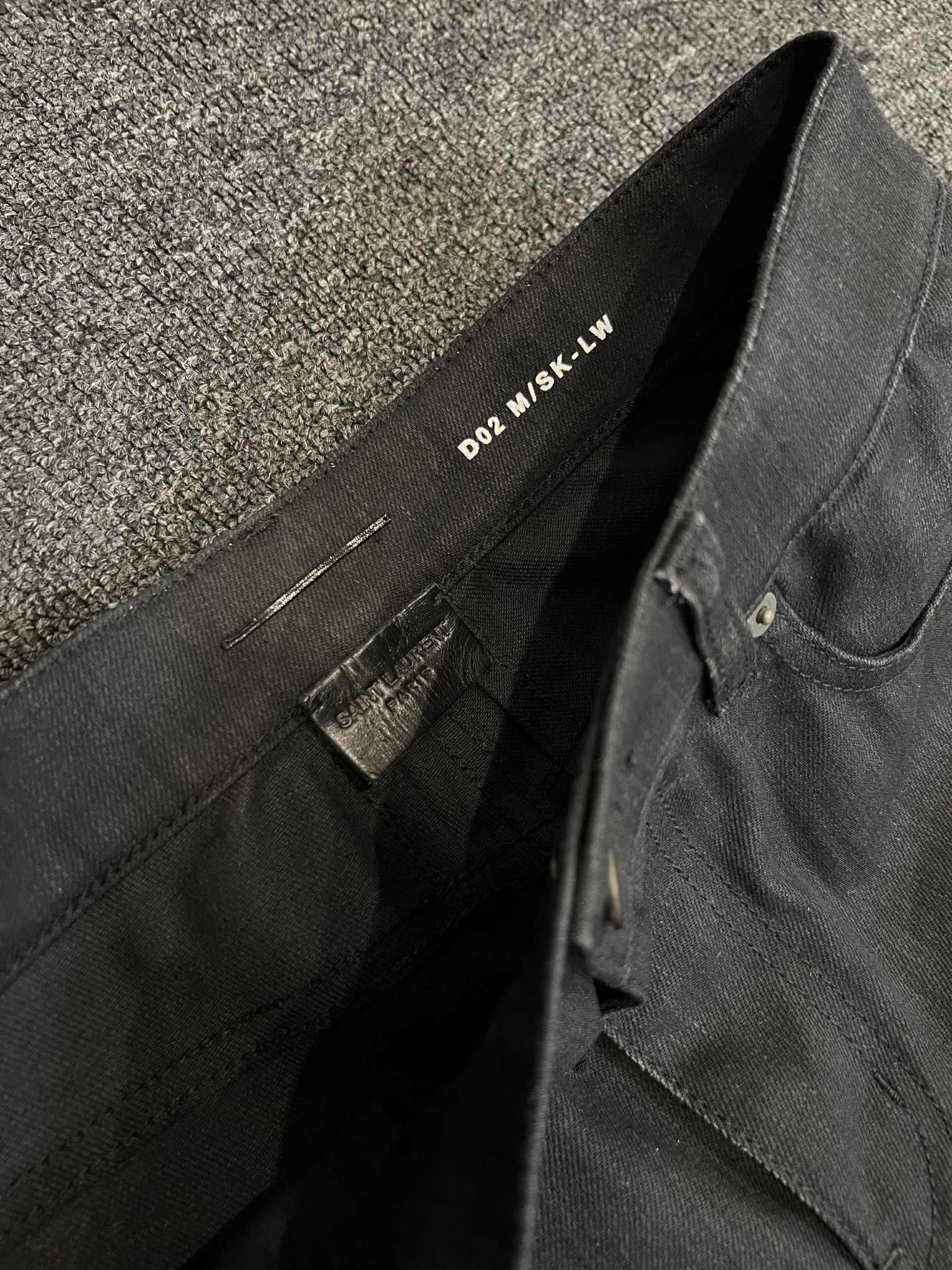 Hedi Slimane × Saint Laurent Paris SAINT LAURENT WAXED RIPPED DENIM JEANS - IT29 Size US 29 - 4 Thumbnail