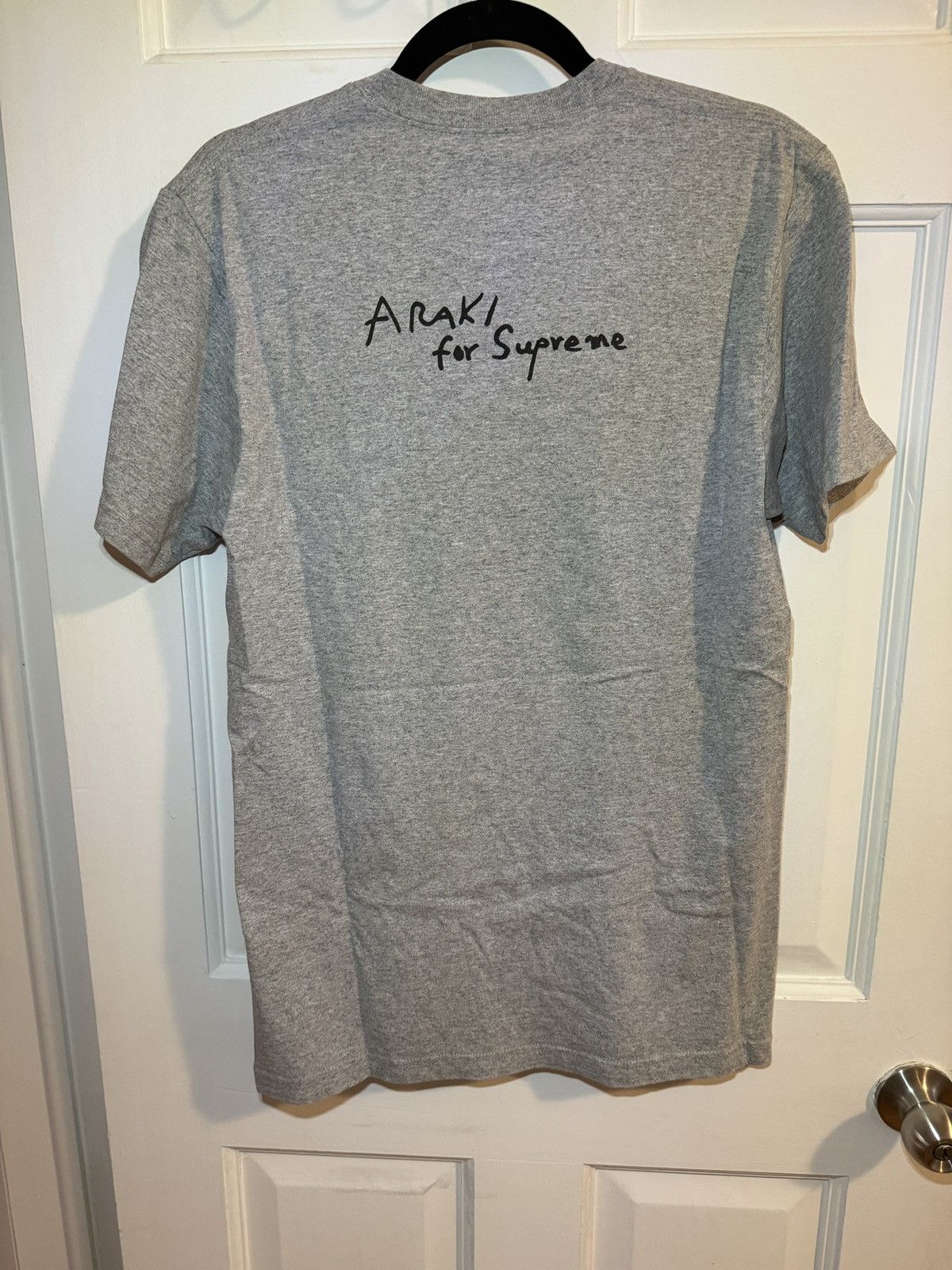 Supreme Supreme Araki Tee (2016) Size US M / EU 48-50 / 2 - 2 Thumbnail