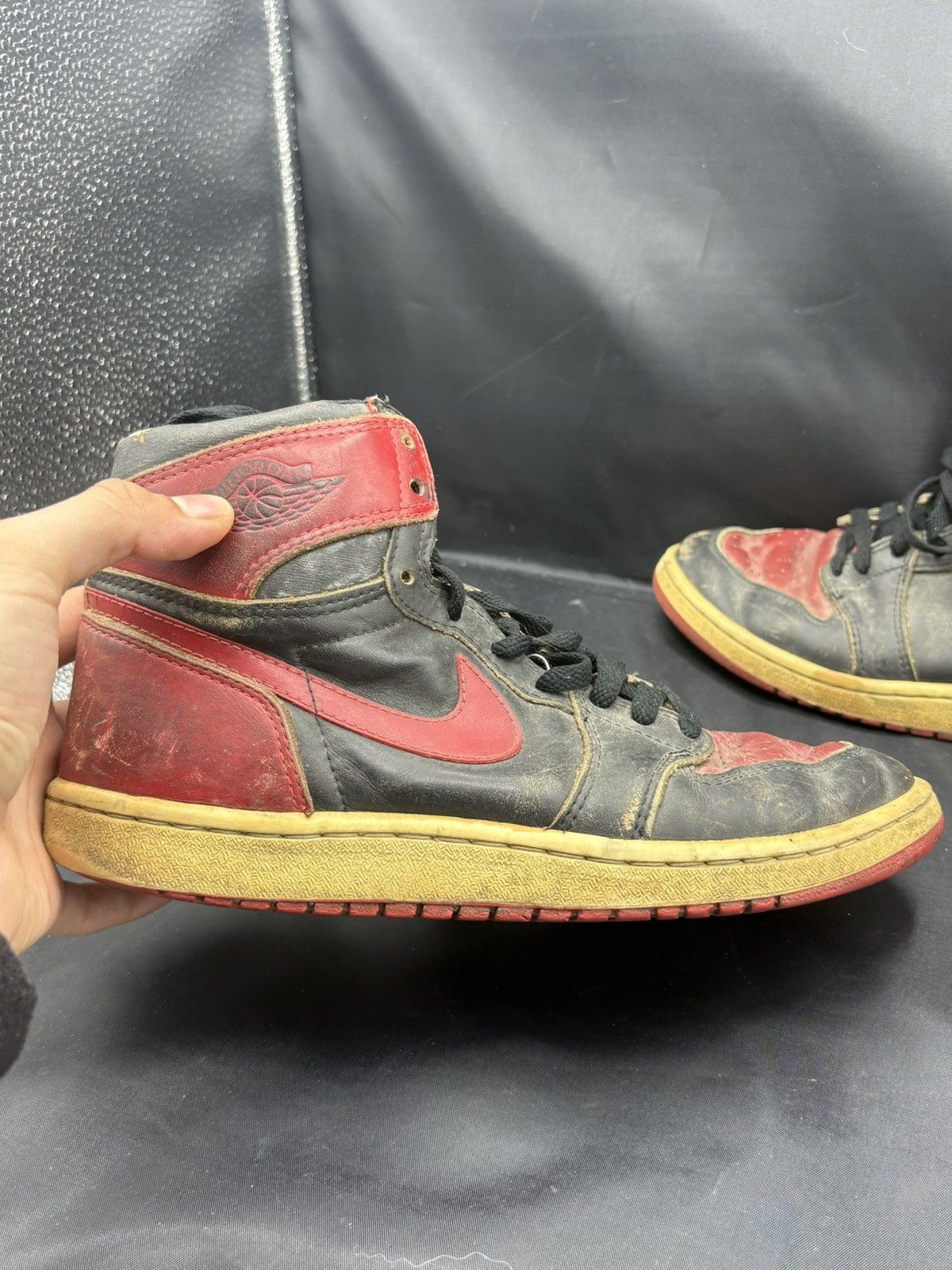 Jordan Brand 1985 Original Nike Air Jordan 1 Black Red BANNED (OFFER) Size US 9 / EU 42 - 11 Thumbnail