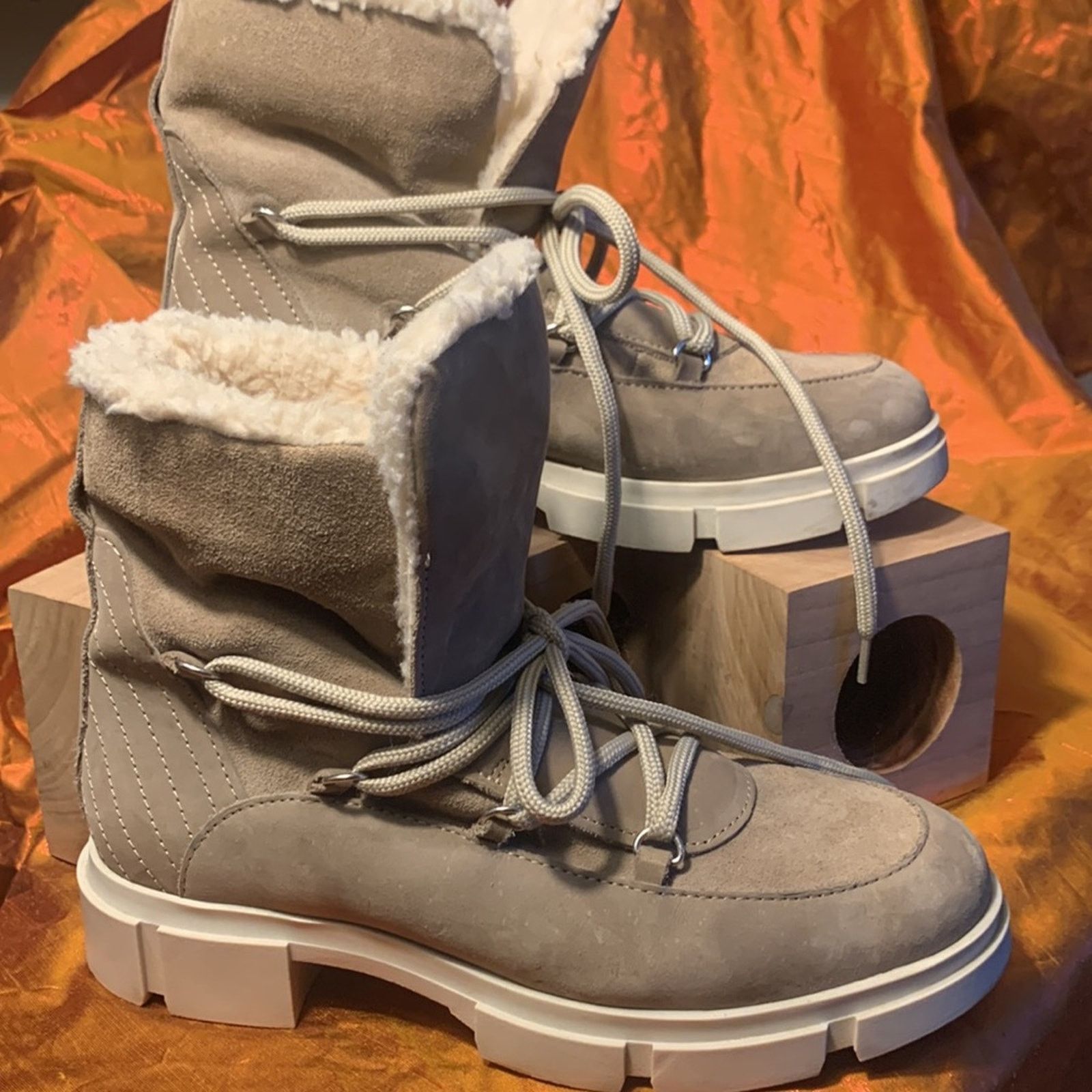 Vintage Avellini Portugal suede shearling sherpa laceup boots Size US 8 / IT 38 - 1 Thumbnail