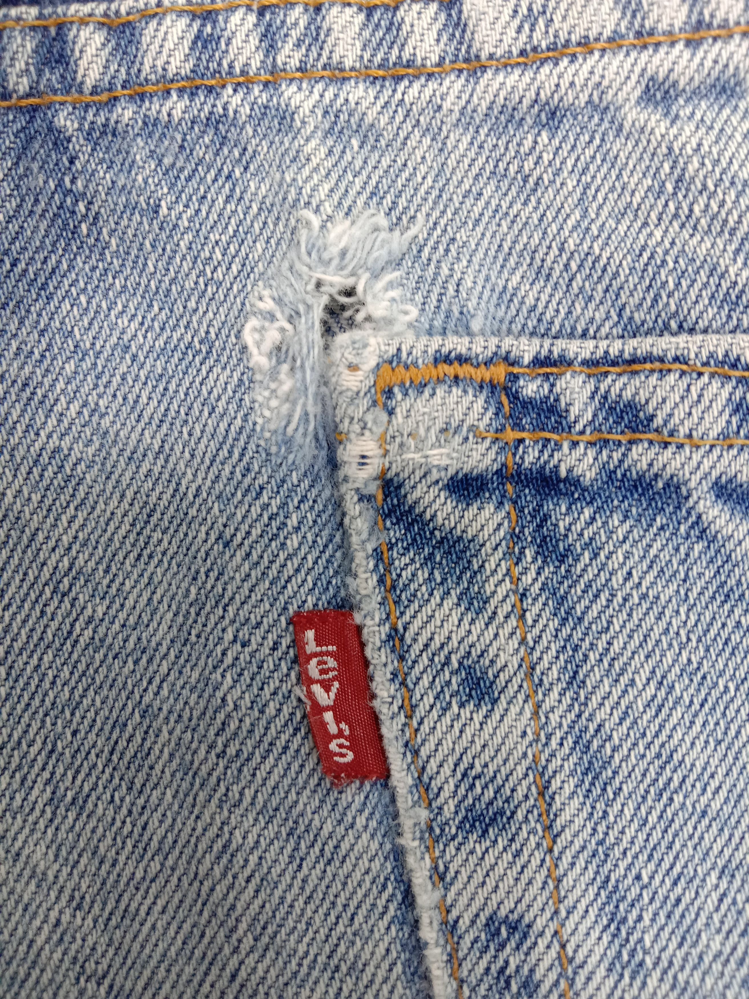 Levi's Vintage Levi's 505 Jeans Light Wash Regular Fit Denim Size US 36 / EU 52 - 13 Thumbnail