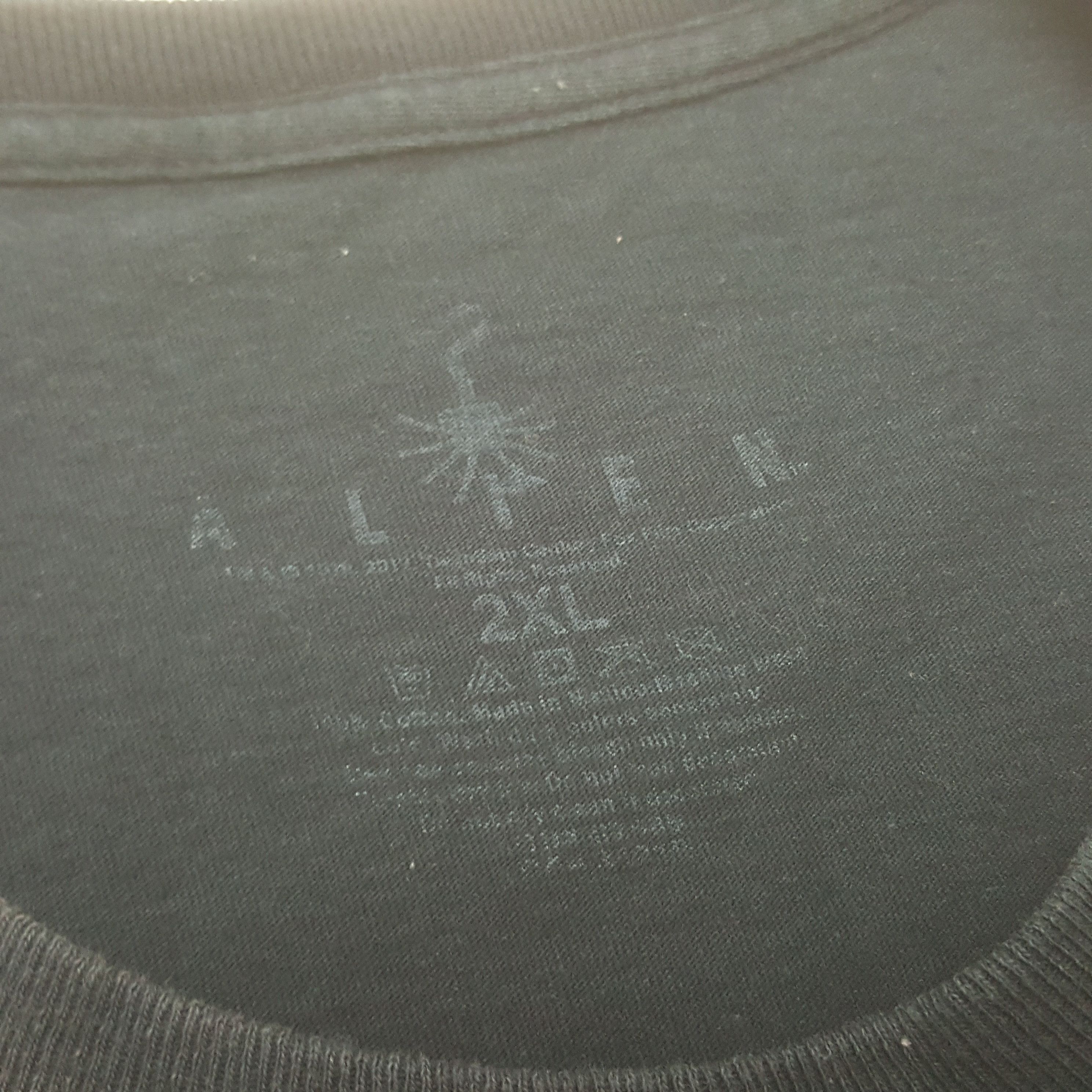 Vintage Vintage Alien Movie Tshirt Size US XXL / EU 58 / 5 - 6 Thumbnail