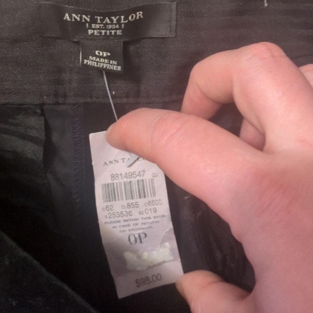 Ann Taylor Ann Taylor Petites Black Velvet Pants With Side Zip Size 0P Size 25" / US 0 / IT 36 - 4 Thumbnail