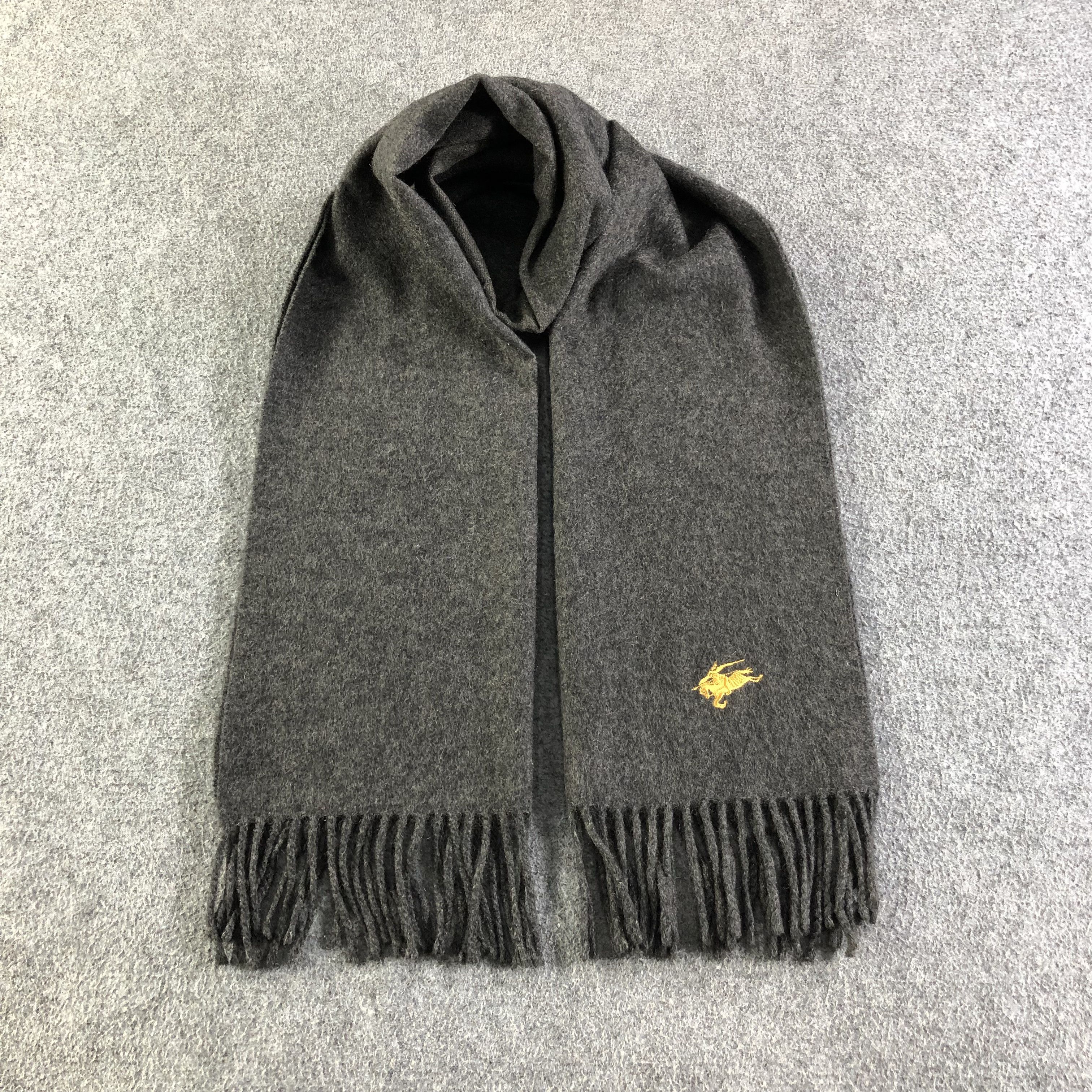 Burberry Burberrys Plain Cashmere Scarf Muffler V1765 Size ONE SIZE - 1 Thumbnail