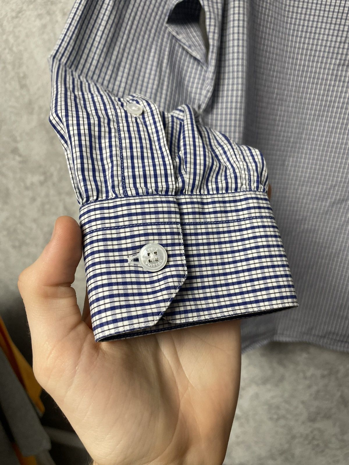 Louis Vuitton Louis Vuitton Checkered Logo Long Sleeve Shirt Size US M / EU 48-50 / 2 - 23 Thumbnail