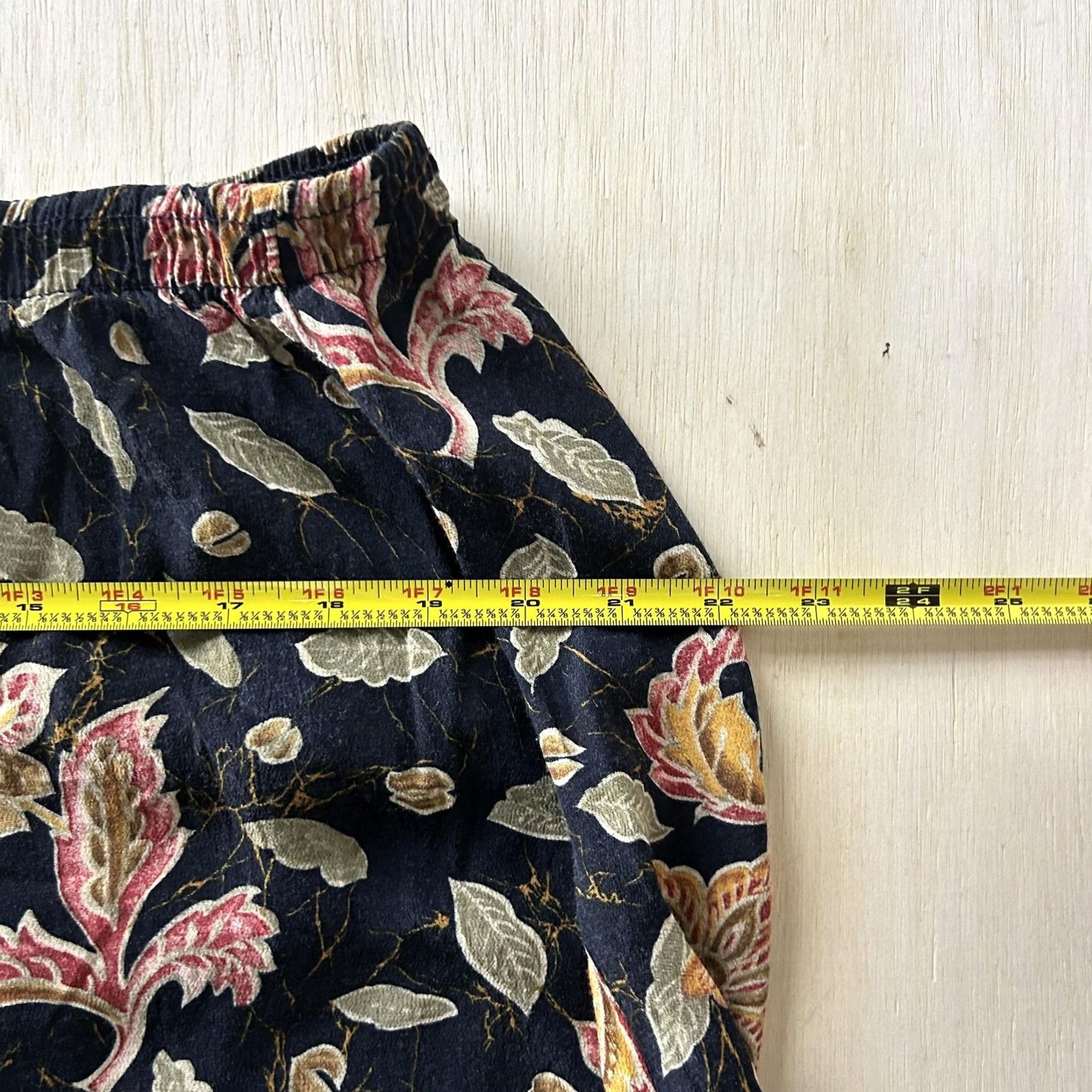 Vintage VINTAGE? No. My Pieces Woman Skirt Womens Large Navy Floral A-Line Midi Elastic Waist Casual Size 36" / US 14 / IT 50 - 5 Thumbnail