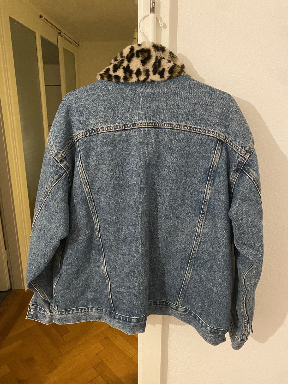 Levi's Levi‘s Leopard Faux Fur Lined Denim Trucker Jacket Size XL / US 12-14 / IT 48-50 - 3 Thumbnail