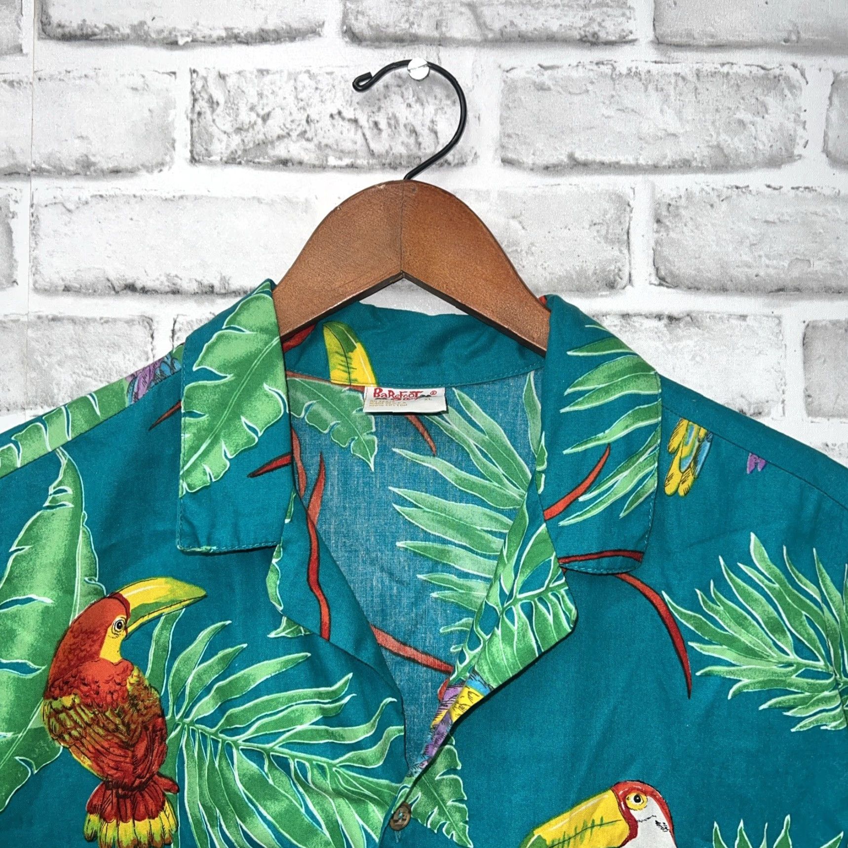 Paradise Barefoot In Paradise Hawaiian Shirt Adult XL Multicolor Short Sleeve Button-Up Mens Size US XL / EU 56 / 4 - 2 Thumbnail