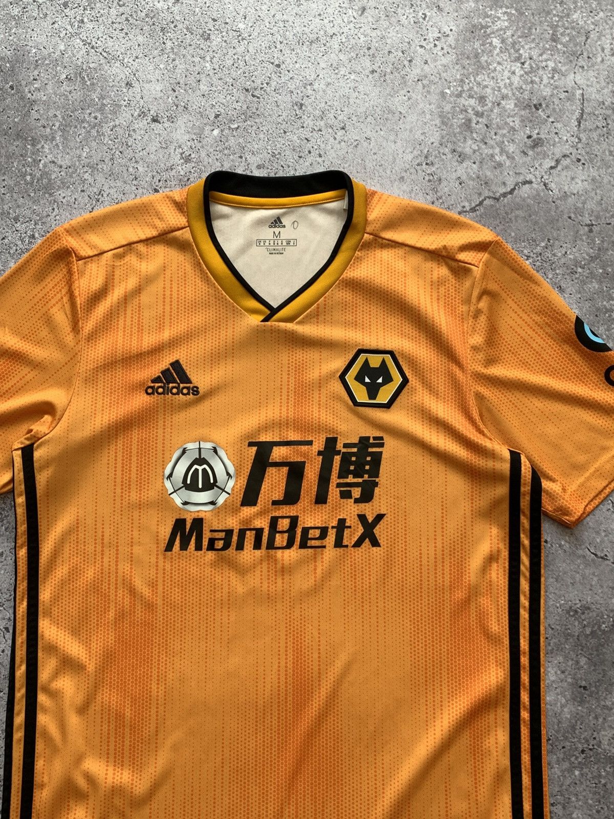 Adidas 🔥ADIDAS WOLVERHAMPTON 2019 2020 HOME SOCCER JERSEY Size US M / EU 48-50 / 2 - 4 Thumbnail