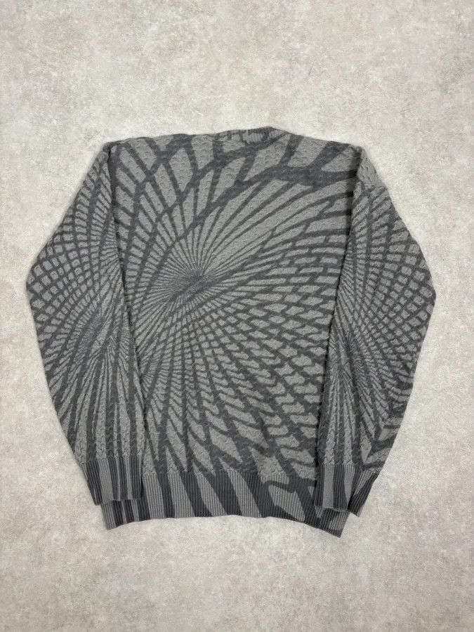 Giorgio Armani AW2013 Giorgio Armani Spiral Grey Wool Sweater Size XS / US 0-2 / IT 36-38 - 7 Thumbnail