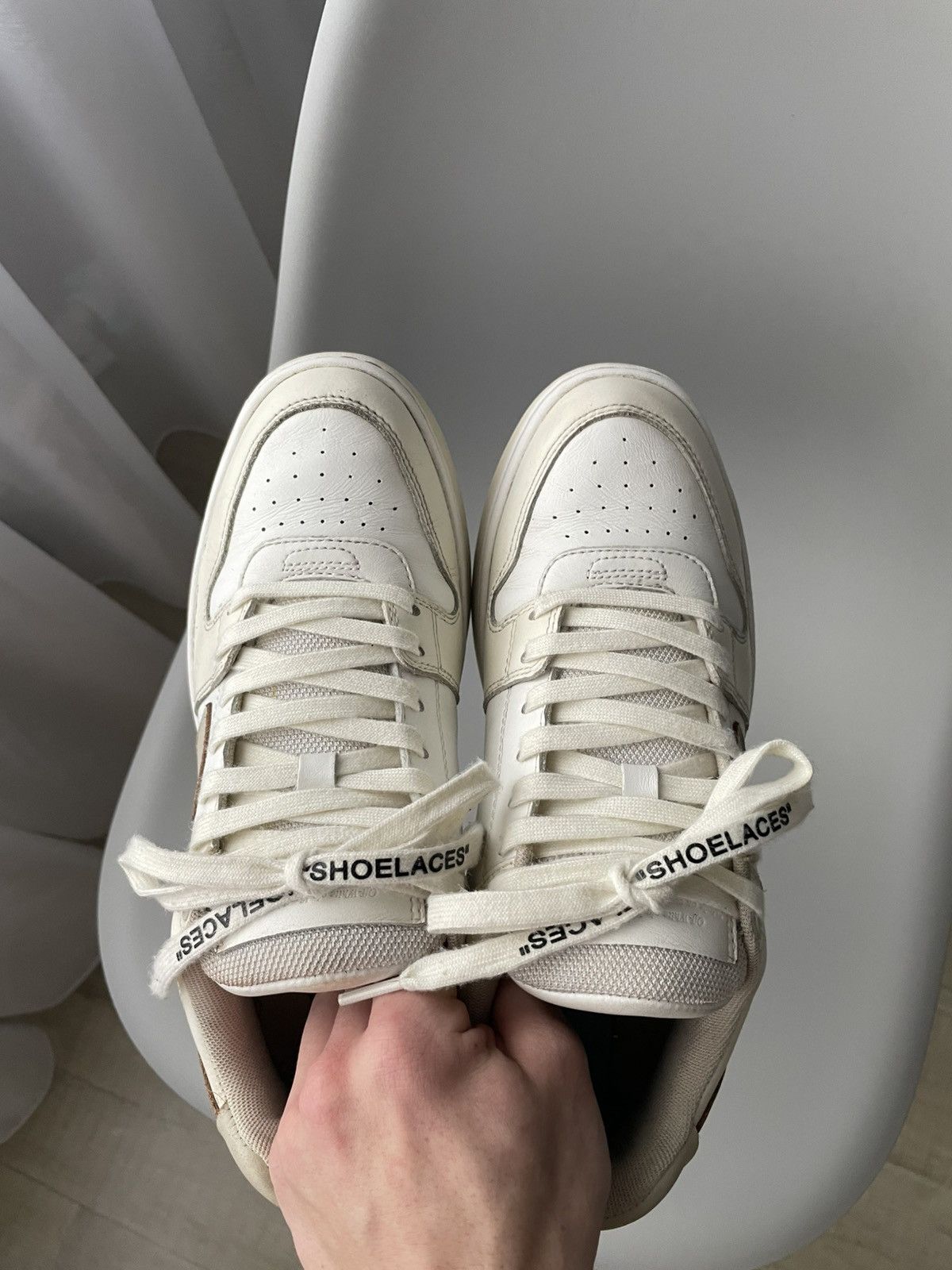 Off-White Out Of Office Beige/White men’s US 6,5 EU 39