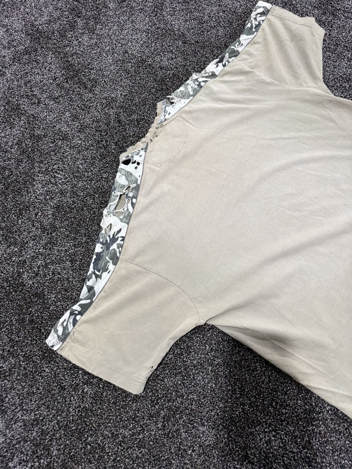 Vintage Vintage No Boundaries Guerrilla Camo Thrashed Faded Tee Size US XL / EU 56 / 4 - 12 Thumbnail