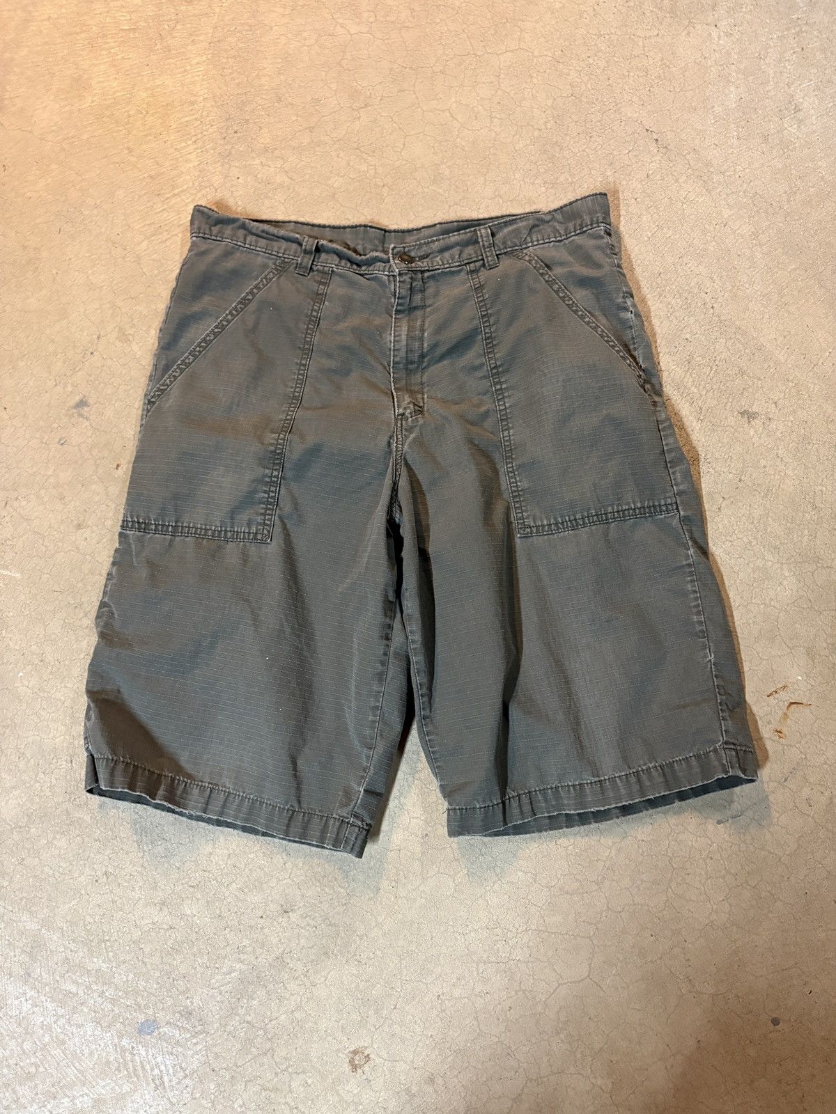 Dickies VTG 00’s Dickies Y2K Cargo Baker Baggy Shorts Charcoal 34 Size US 34 / EU 50 - 1 Thumbnail