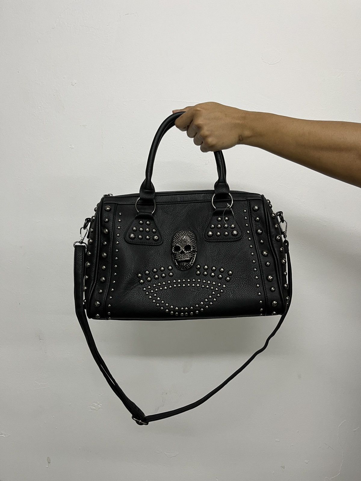 Beauty:Beast Leather Messenger Bag – akaibu.co