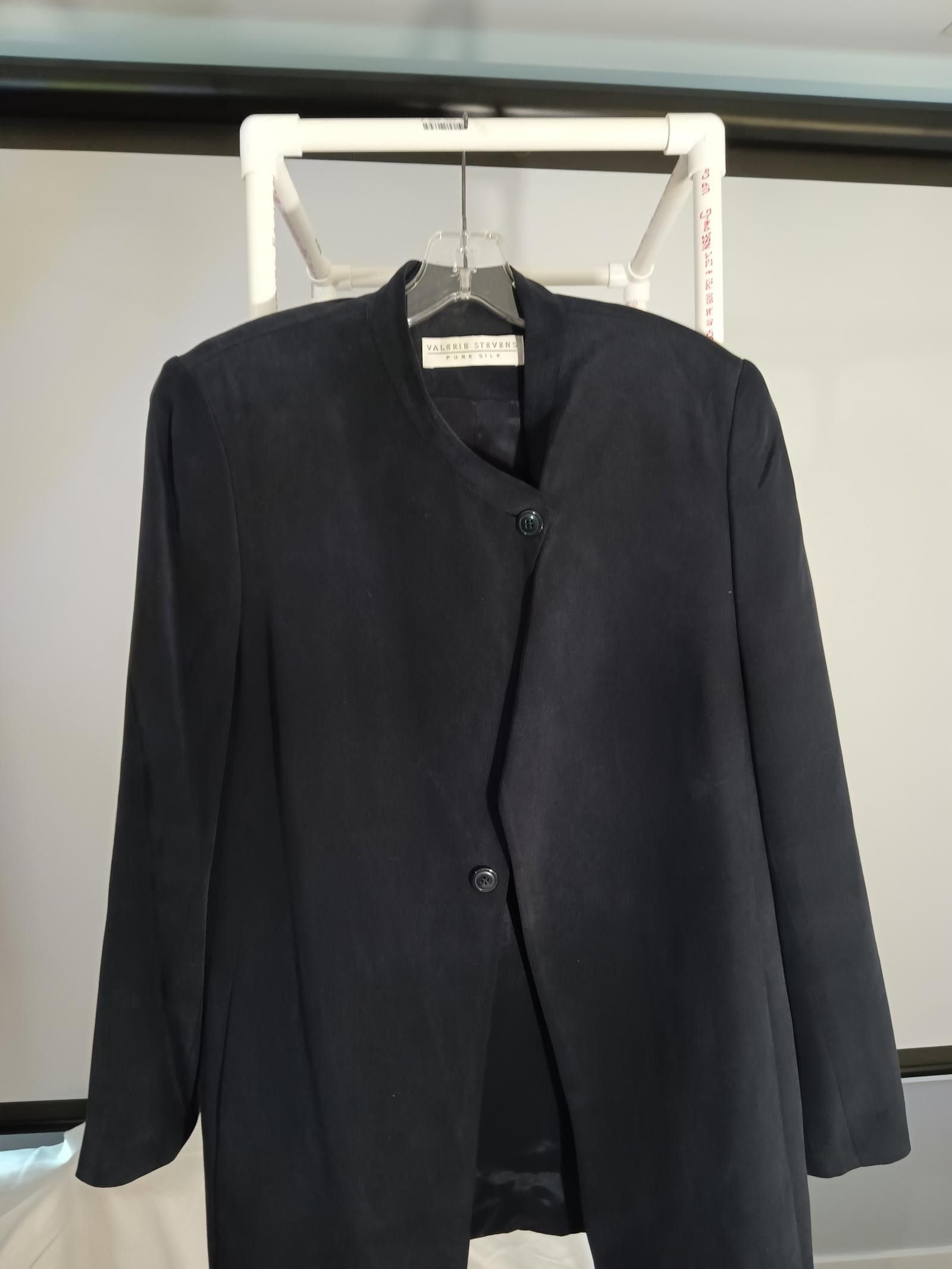 Designer Valerie Stevens Pure Silk Navy Blazer Size M / US 6-8 / IT 42-44 - 1 Thumbnail