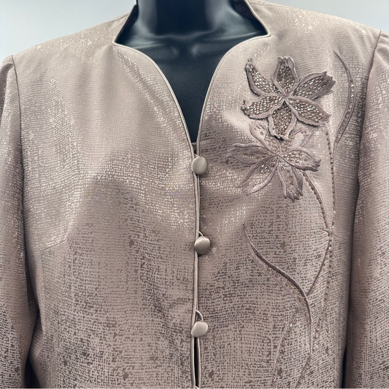 Adrianna Papell Adrianna Papell 100% Silk Beige Blazer Skirt Set Size 12 Size XL / US 12-14 / IT 48-50 - 2 Thumbnail