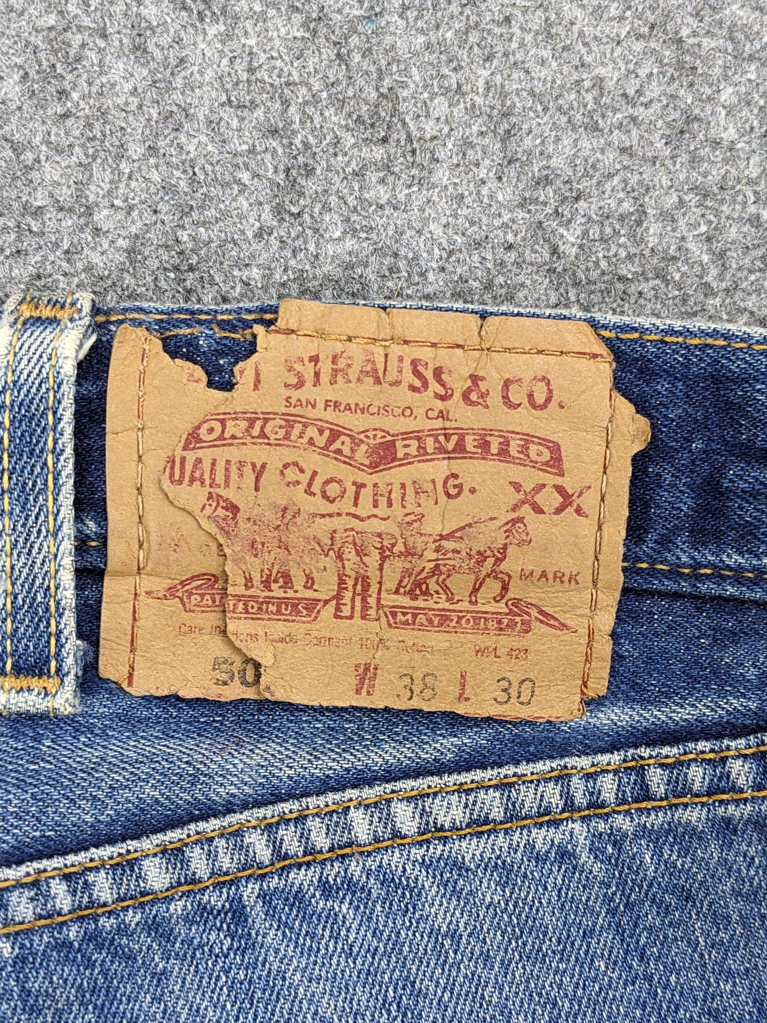 Levi's × Vintage Faded Blue Vintage 90s Levis 501 Jeans Size US 37 - 5 Thumbnail