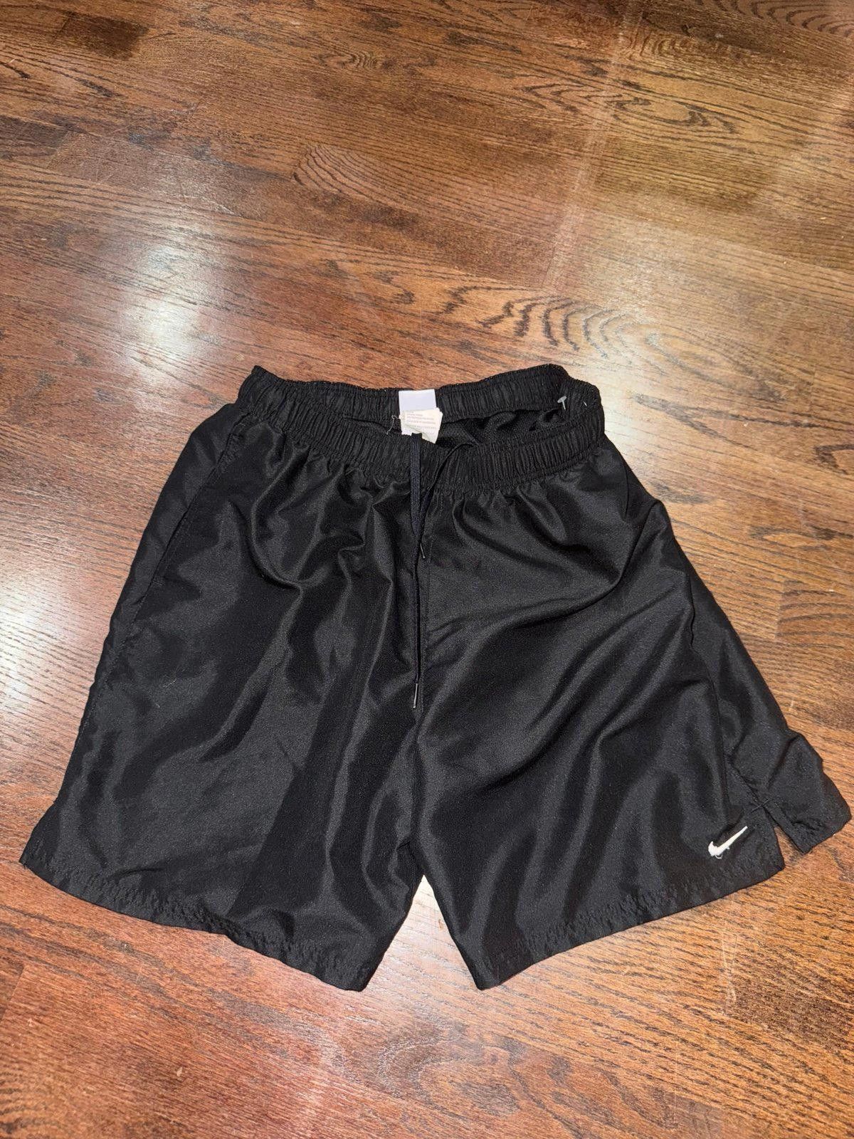 Nike VTG Y2K Nike Black Athletic Shorts Dri-Fit Rare Sz L Size US 34 / EU 50 - 2 Thumbnail