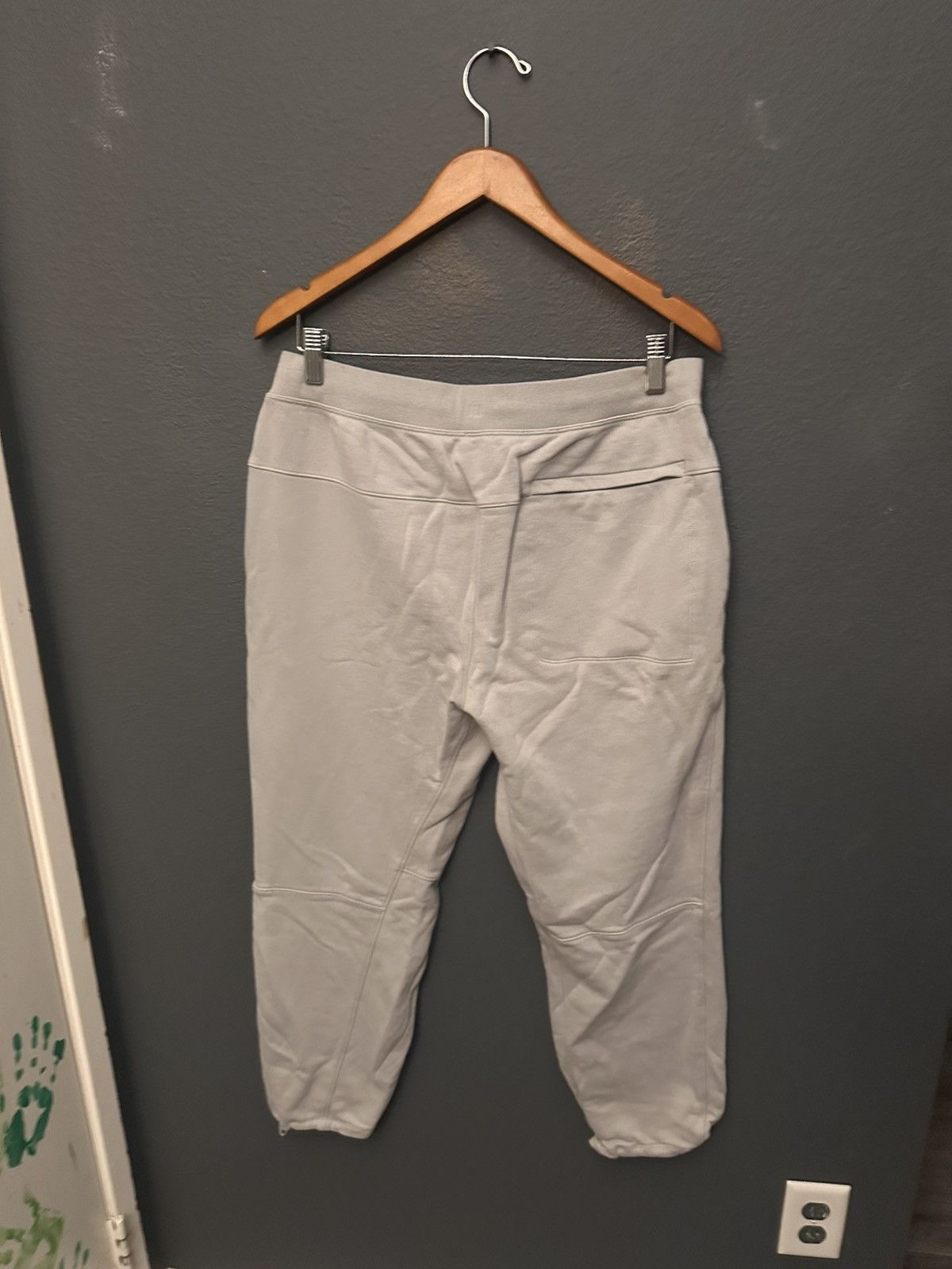Lululemon Lululemon joggers Size US 36 / EU 52 - 2 Thumbnail