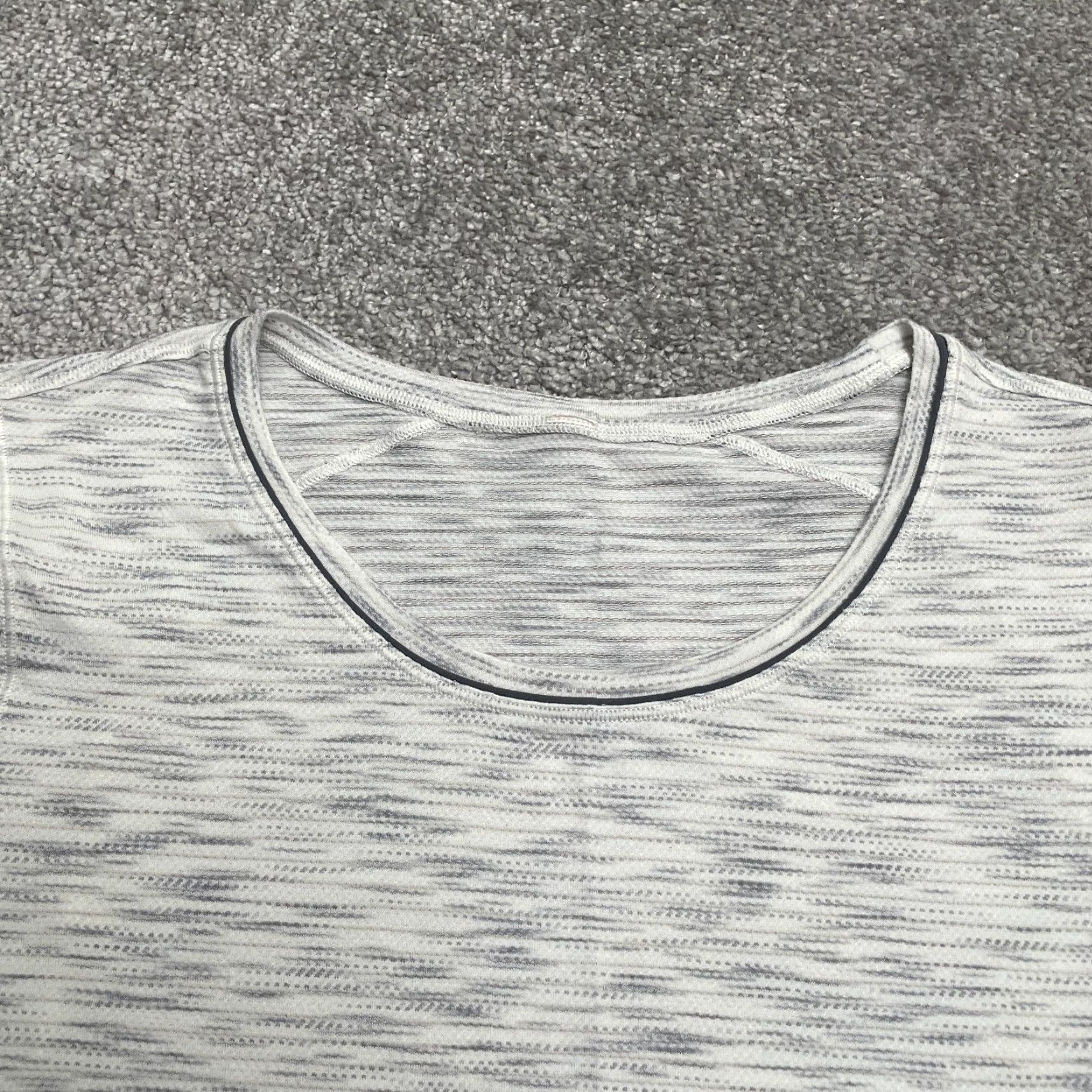 Lululemon Lululemon T-Shirt Womens 6 Gray Short Sleeve Round Neck Active Tee Shirt Casual Activewear Size M / US 6-8 / IT 42-44 - 3 Thumbnail