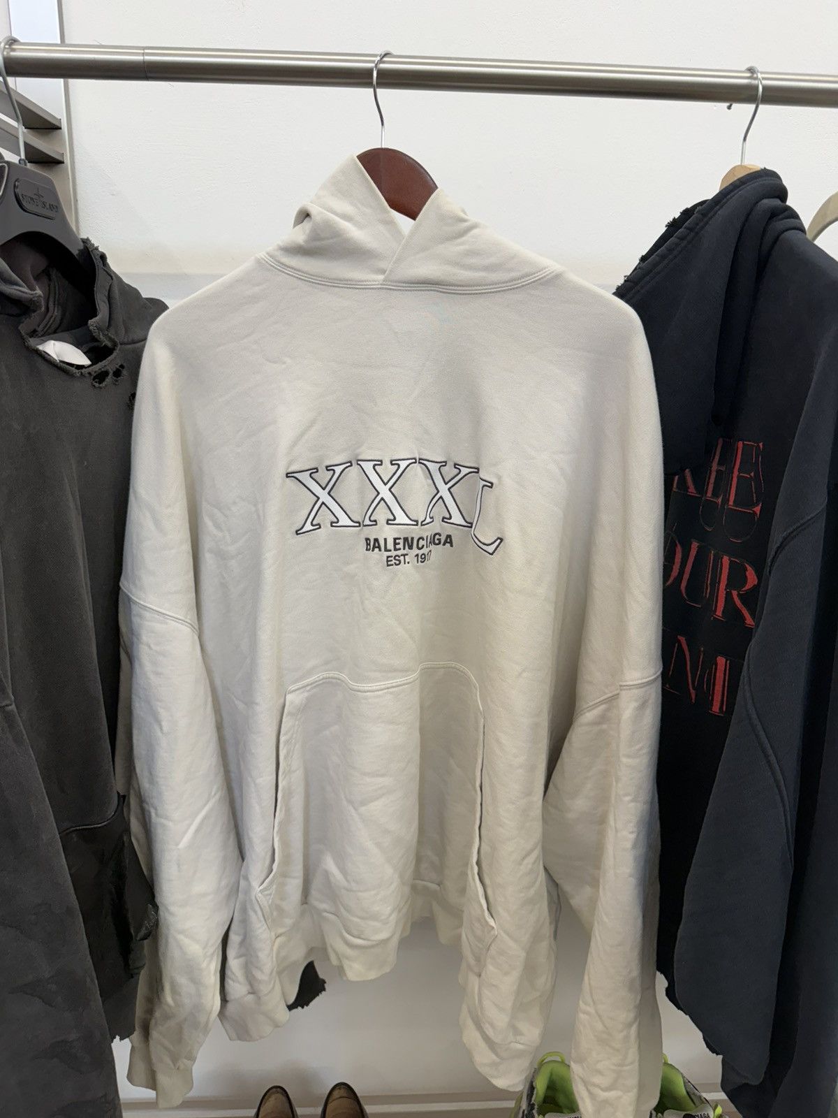 Balenciaga Balenciaga Off-White 'XXXL' Hoodie Size US M / EU 48-50 / 2 - 1 Thumbnail