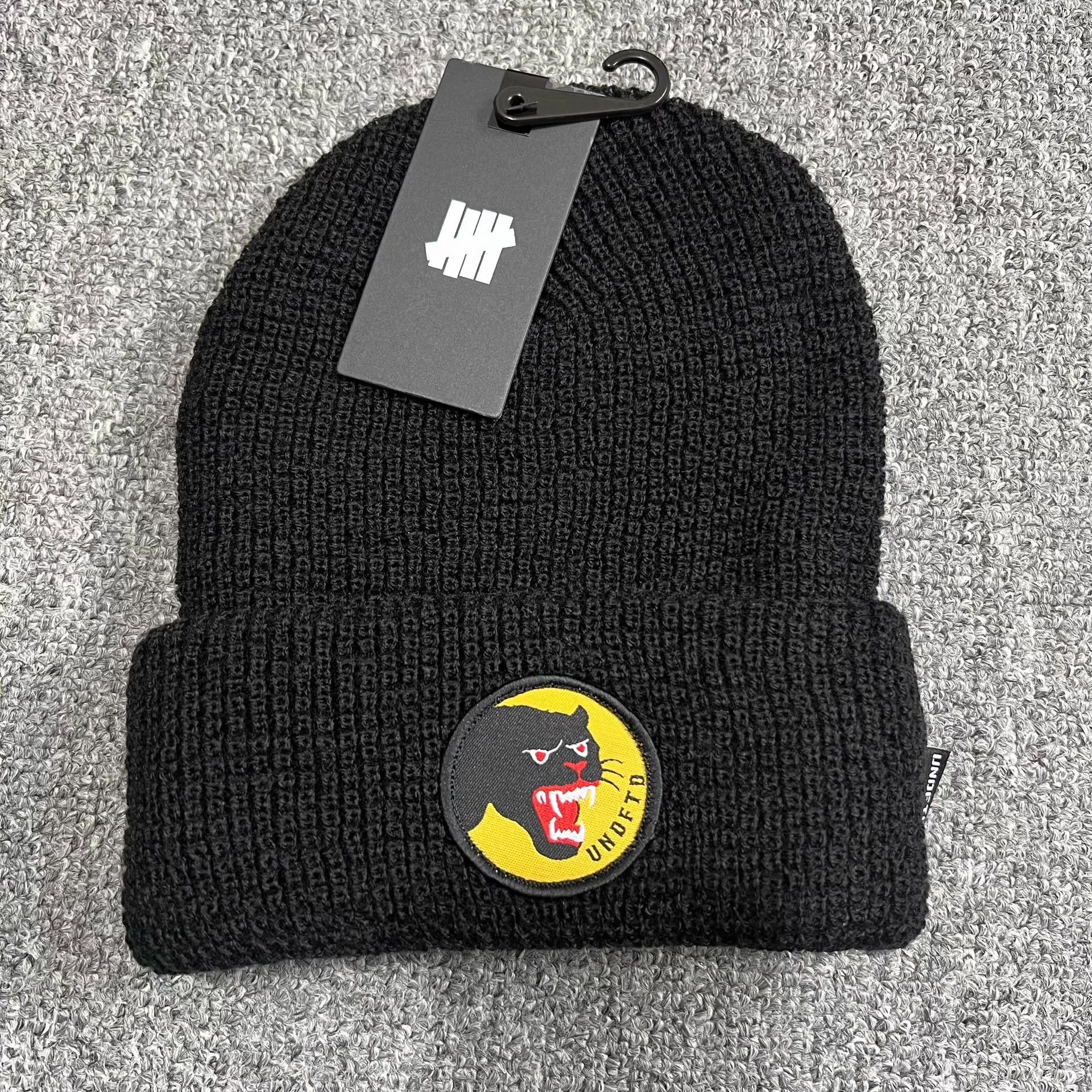 Undefeated Undefeated Small Leopard Head Embroidered Knit Beanie Q7 Size ONE SIZE - 2 Thumbnail