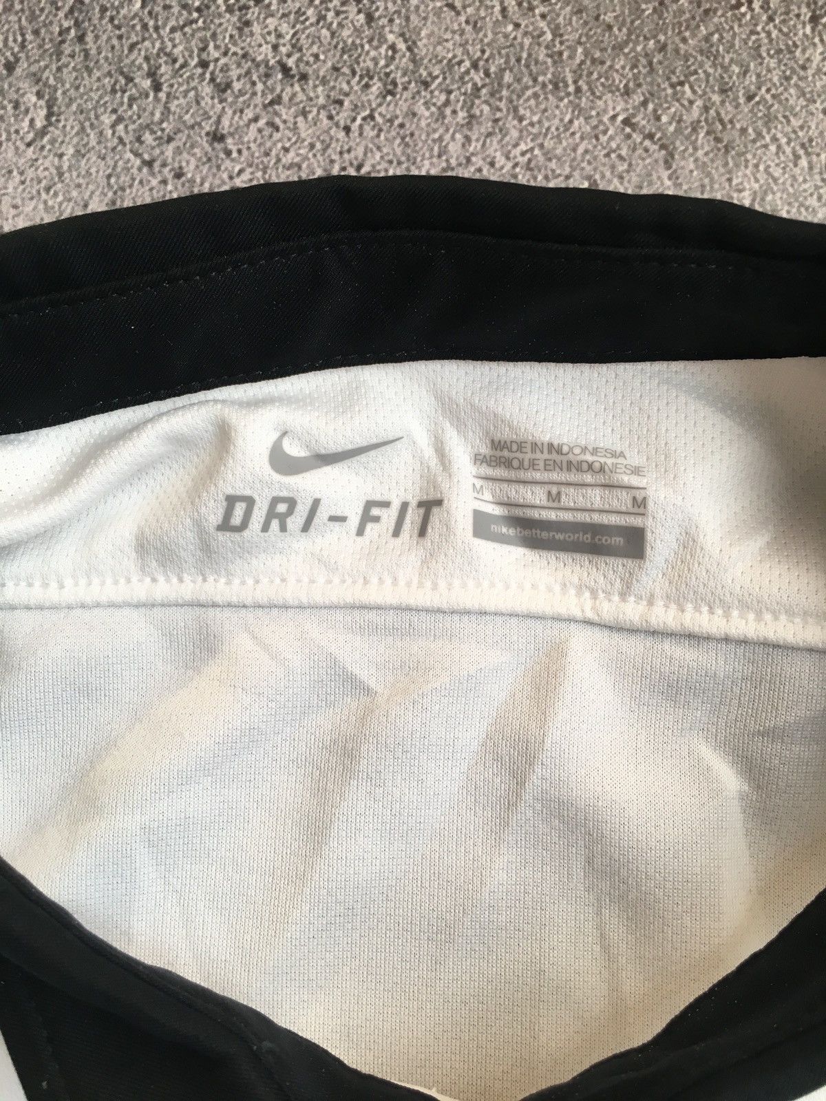 Nike 🐼 Nike Eintracht Frankfurt Away Football Jersey T-Shirt Size US M / EU 48-50 / 2 - 3 Thumbnail
