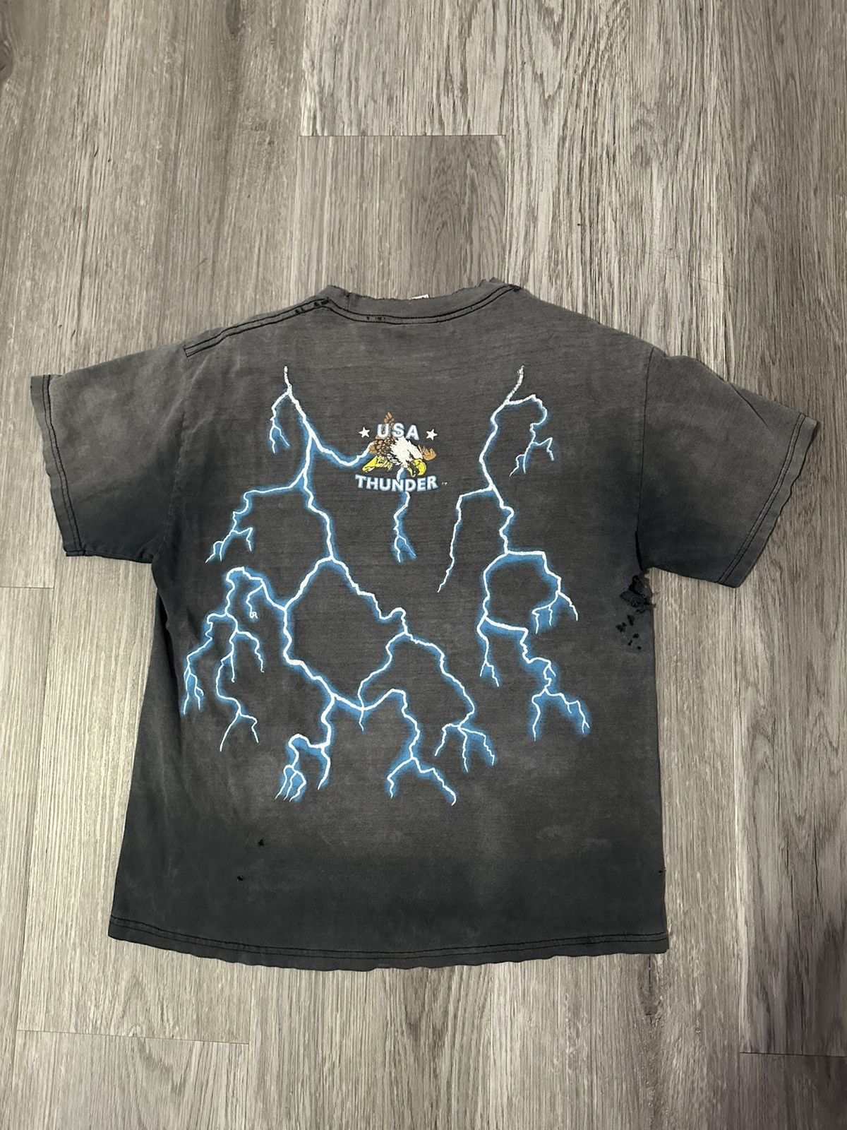 Vintage RARE* Vintage American USA Thunder Wolf Strong Survive Shirt Size US L / EU 52-54 / 3 - 4 Thumbnail