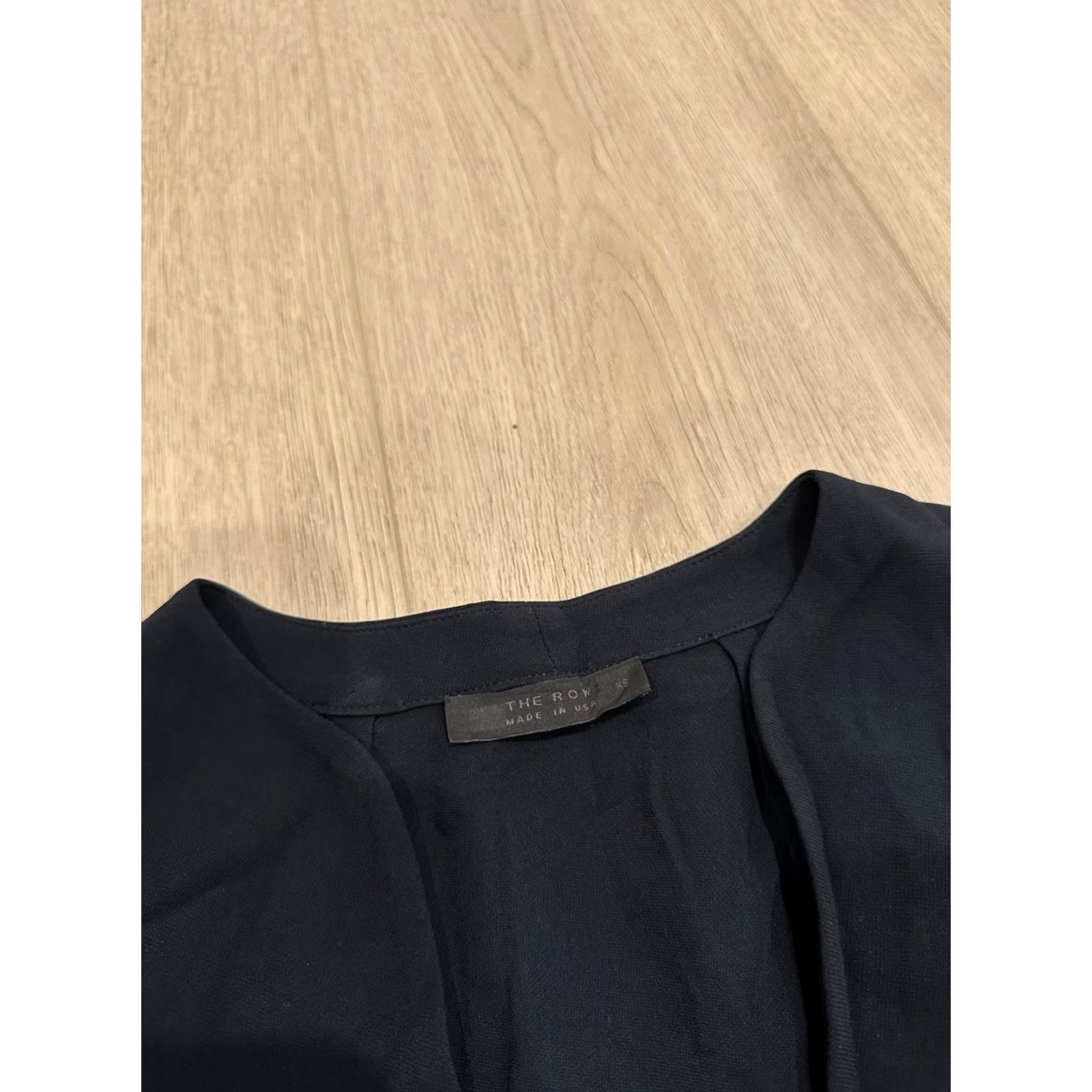 The Row THE ROW Blouse Tunic Shirt XS Navy Short Sleeve V-Neck Crepe De Chine Casual Ladies Womens Size XS / US 0-2 / IT 36-38 - 5 Thumbnail