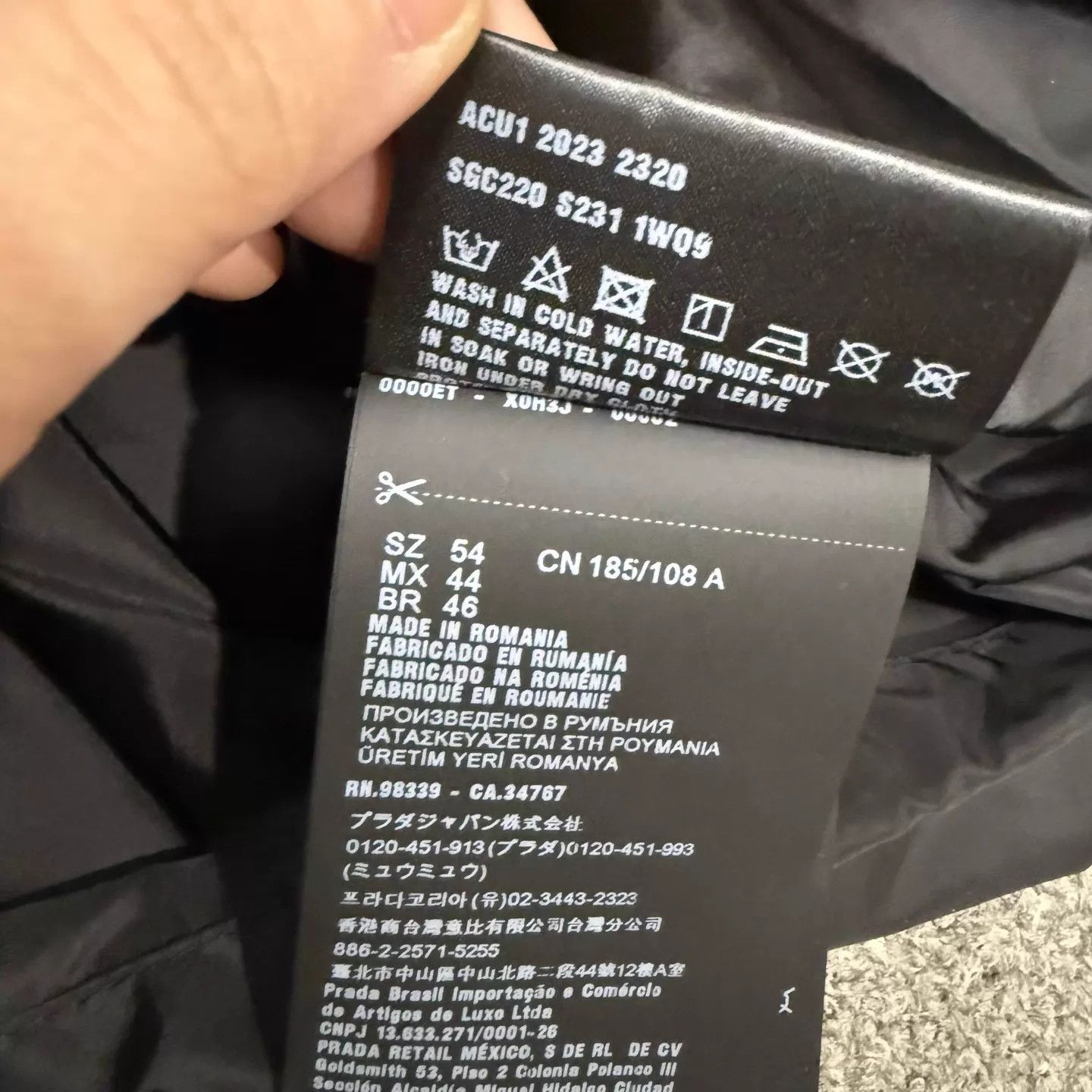 Prada Prada recycled nylon black triangle logo 54 new jacket Size US L / EU 52-54 / 3 - 5 Thumbnail