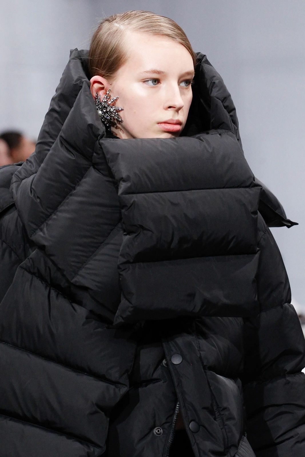 Balenciaga Balenciaga puffer with an hybrid scarf red Size US XXS / EU 40 - 13 Thumbnail