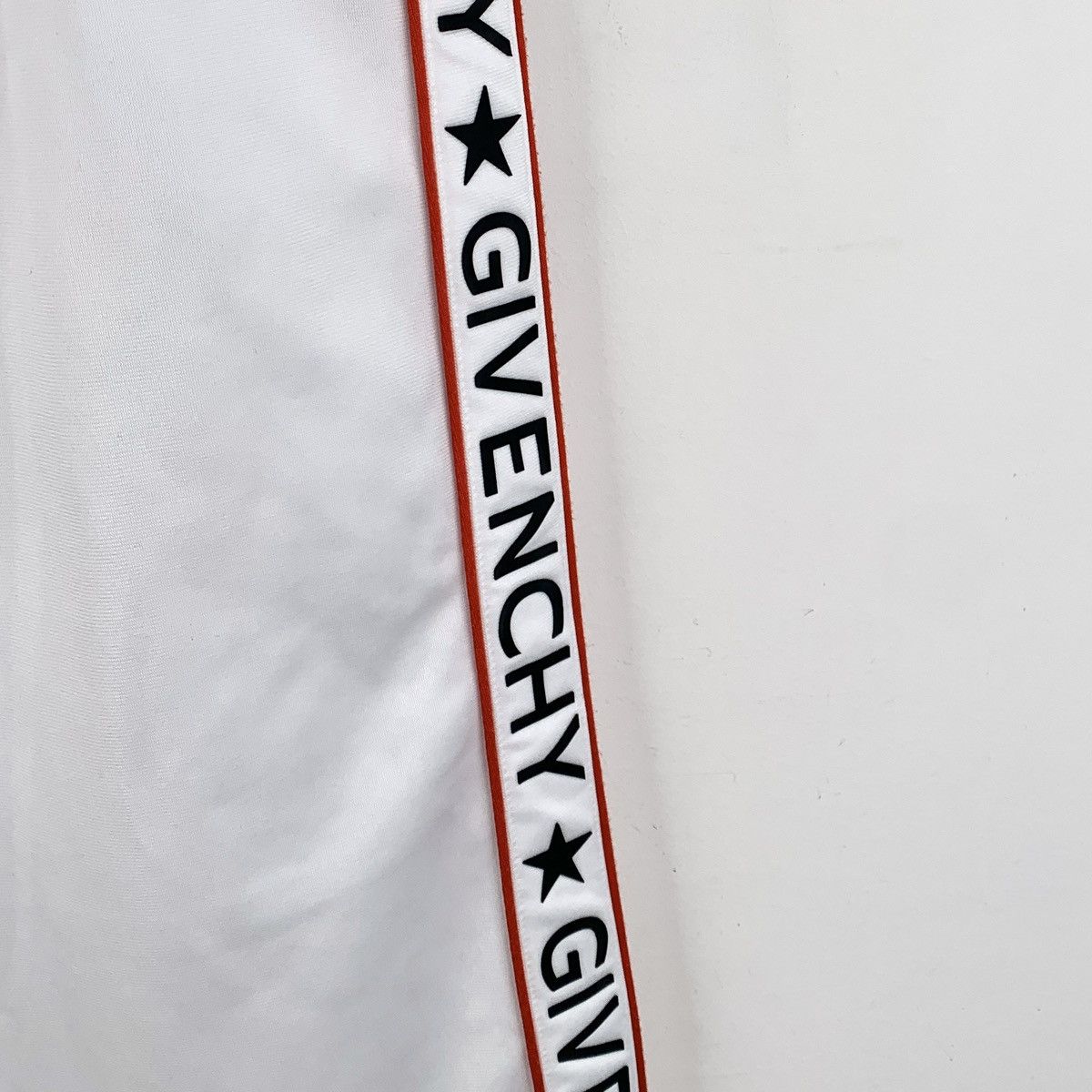 Givenchy Givenchy White Side Logo Cotton Casual Sweatpants K26WX Size 26" / US 2 / IT 38 - 4 Thumbnail