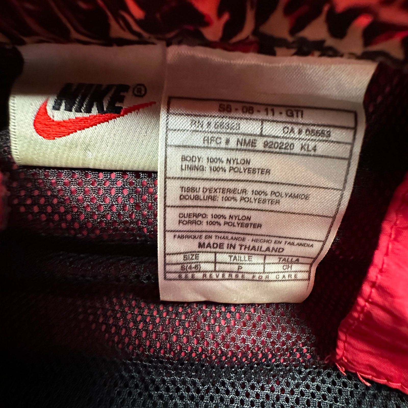 Nike Vintage 90s Nike Windbreaker Jacket Womens S 1/4 Button Red Size S / US 4 / IT 40 - 2 Thumbnail