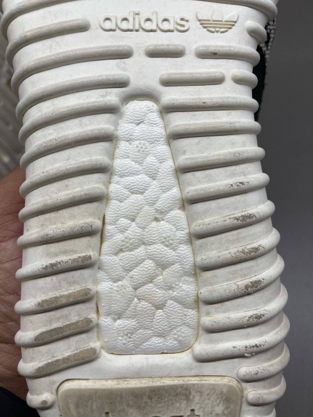 Yeezy Adidas Yeezy boost 350 v1 Turtledove Size US 9 / EU 42 - 14 Thumbnail